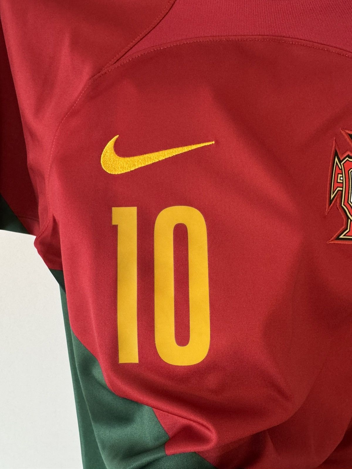 Nike Bernardo #10 Portugal 2022-2023 Home Soccer Jersey Shirt Kit Size US S / EU 44-46 / 1 - 10 Thumbnail