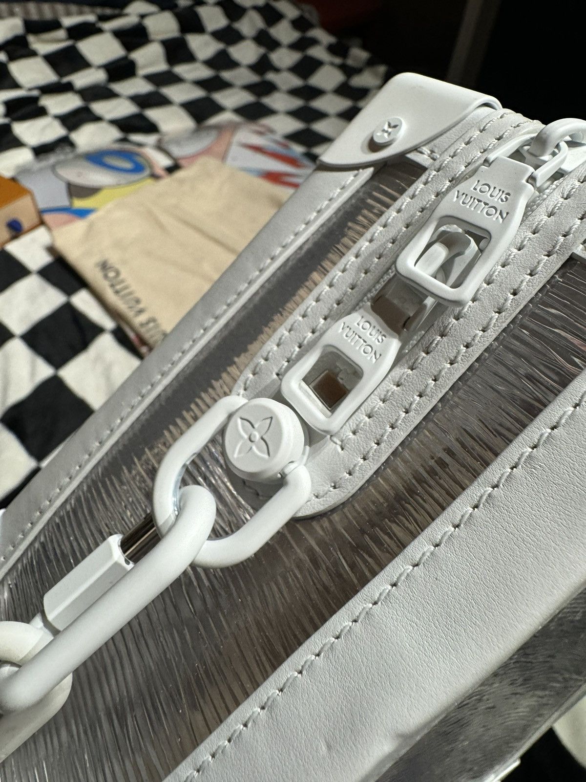 Louis Vuitton SS19 TRANSLUCENT EPI TRUNK BAG MESSENGER CROSSBODY Size ONE SIZE - 8 Thumbnail