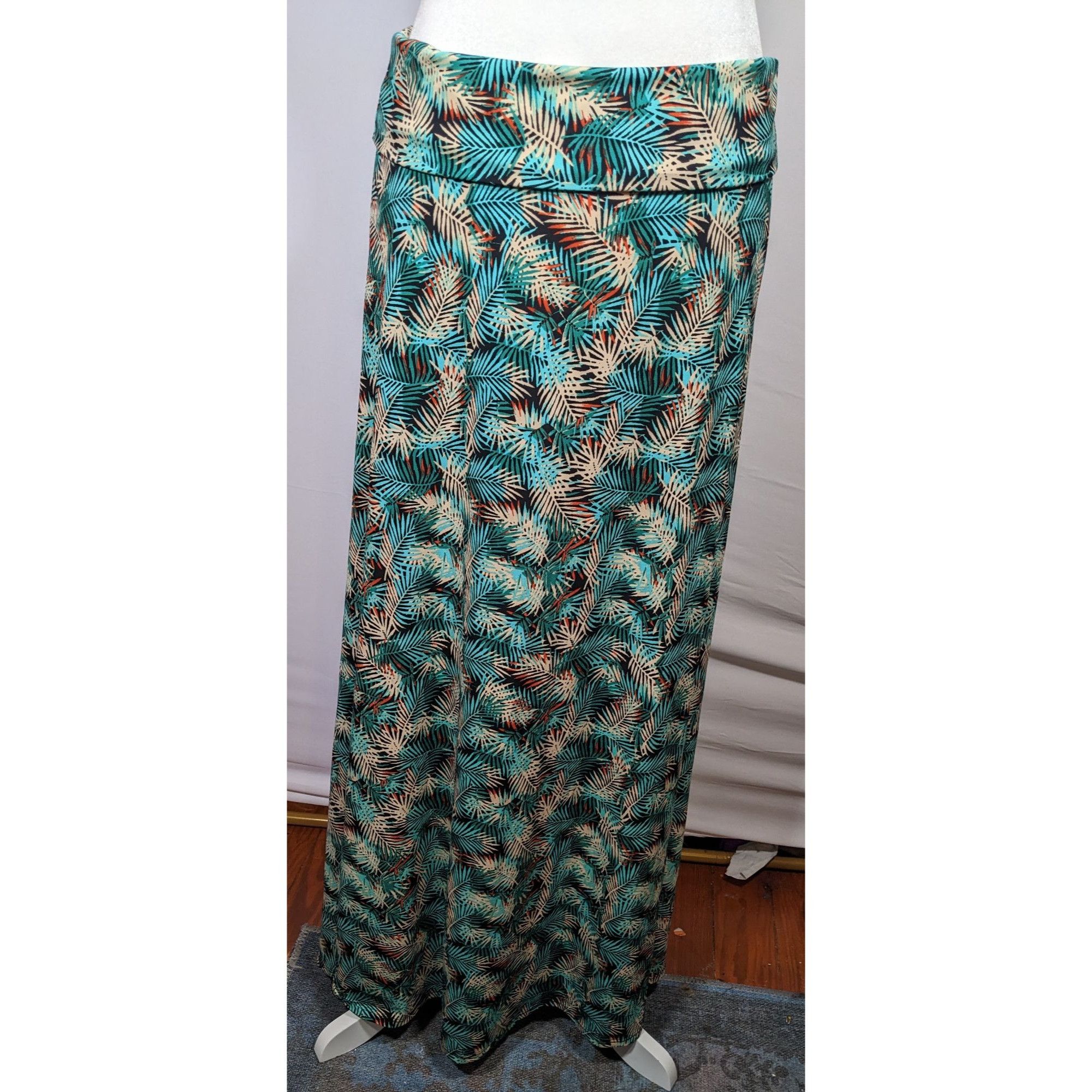 Other Lularoe Summery Palm Leaf Printed Maxi Skirt Size 32" / US 10 / IT 46 - 4 Thumbnail