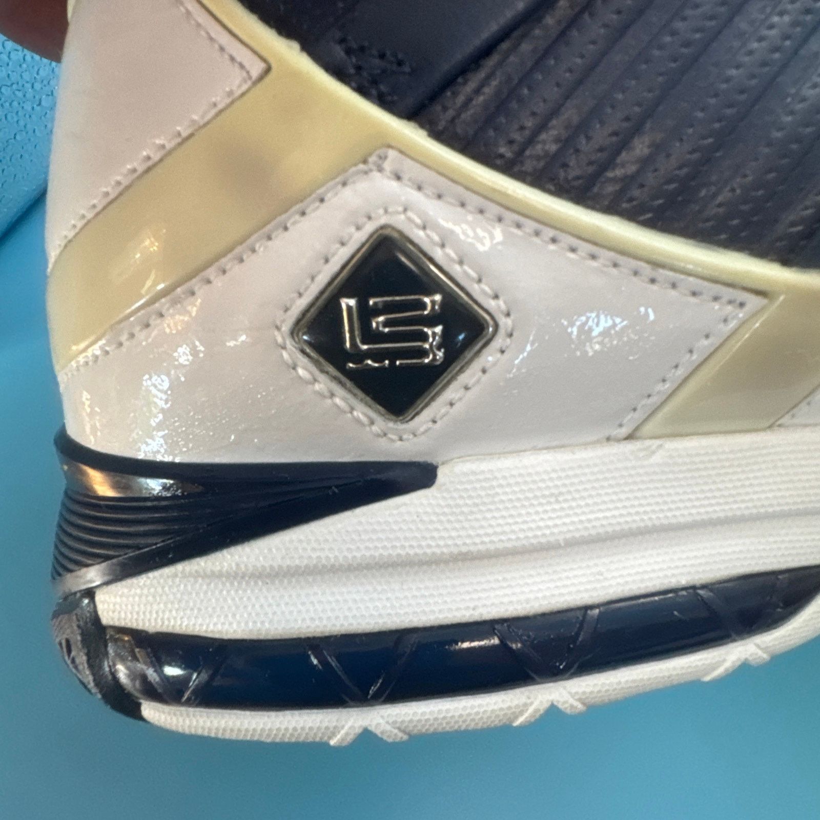Nike Nike Zoom Lebron III Midnight Navy m8.5 w10 Size US 8.5 / EU 41-42 - 14 Thumbnail