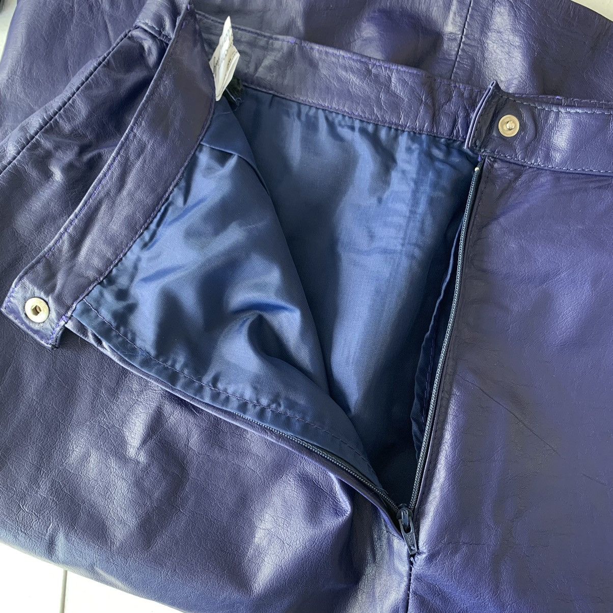 Vintage Vintage Leather Purple Pencil Skirt Size Medium Comint Size 34" / US 12 / IT 48 - 5 Thumbnail