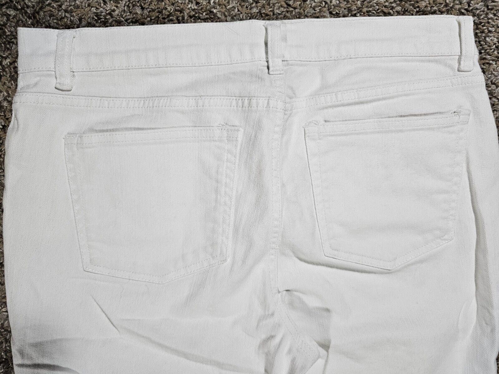 Chaps WOMENS CHAPS Size 8 White Stretch Shirts 14" Inseam Size 30" / US 8 / IT 44 - 8 Thumbnail