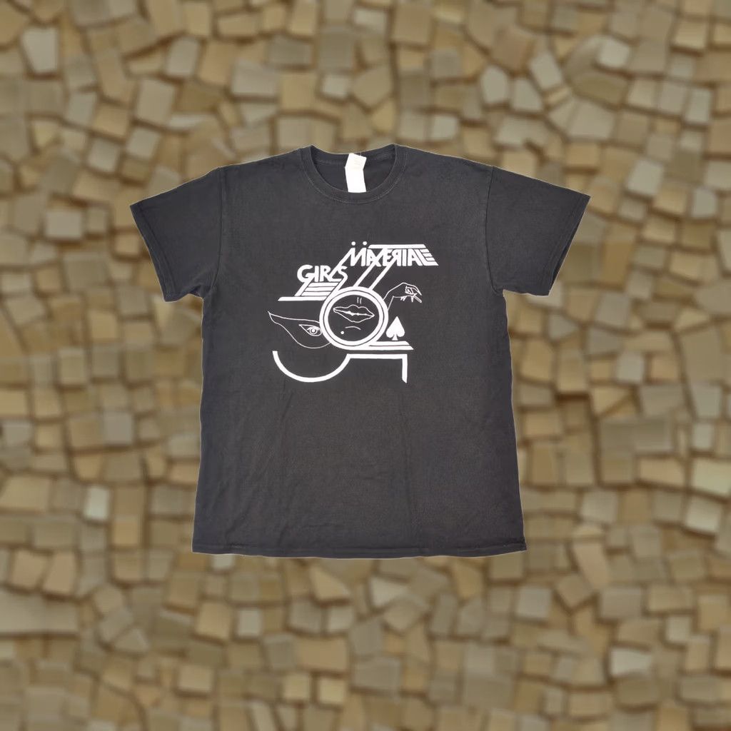 Gildan Gildan Girls Vintage Black Graphic T-Shirt Tee M XS? Size US M / EU 48-50 / 2 - 1 Thumbnail
