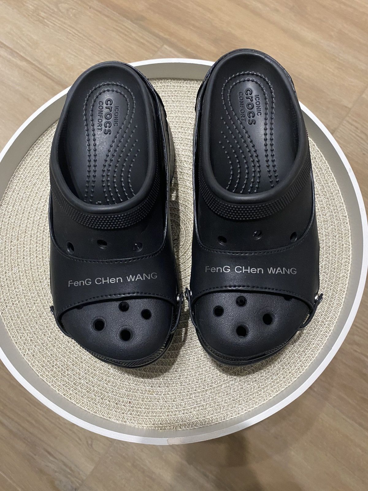 Crocs Crocs x Feng Chen Wang Black Siren Clogs M5 W7 Authentic Size US 7 / IT 37 - 2 Thumbnail
