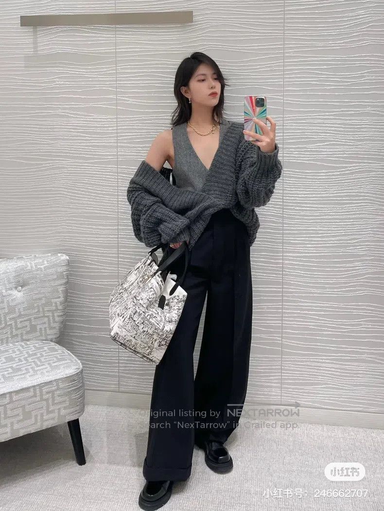 Dior Dior Grey silhouette V-neck knitted sweater Size XXS / US 00 / IT 34 - 8 Thumbnail