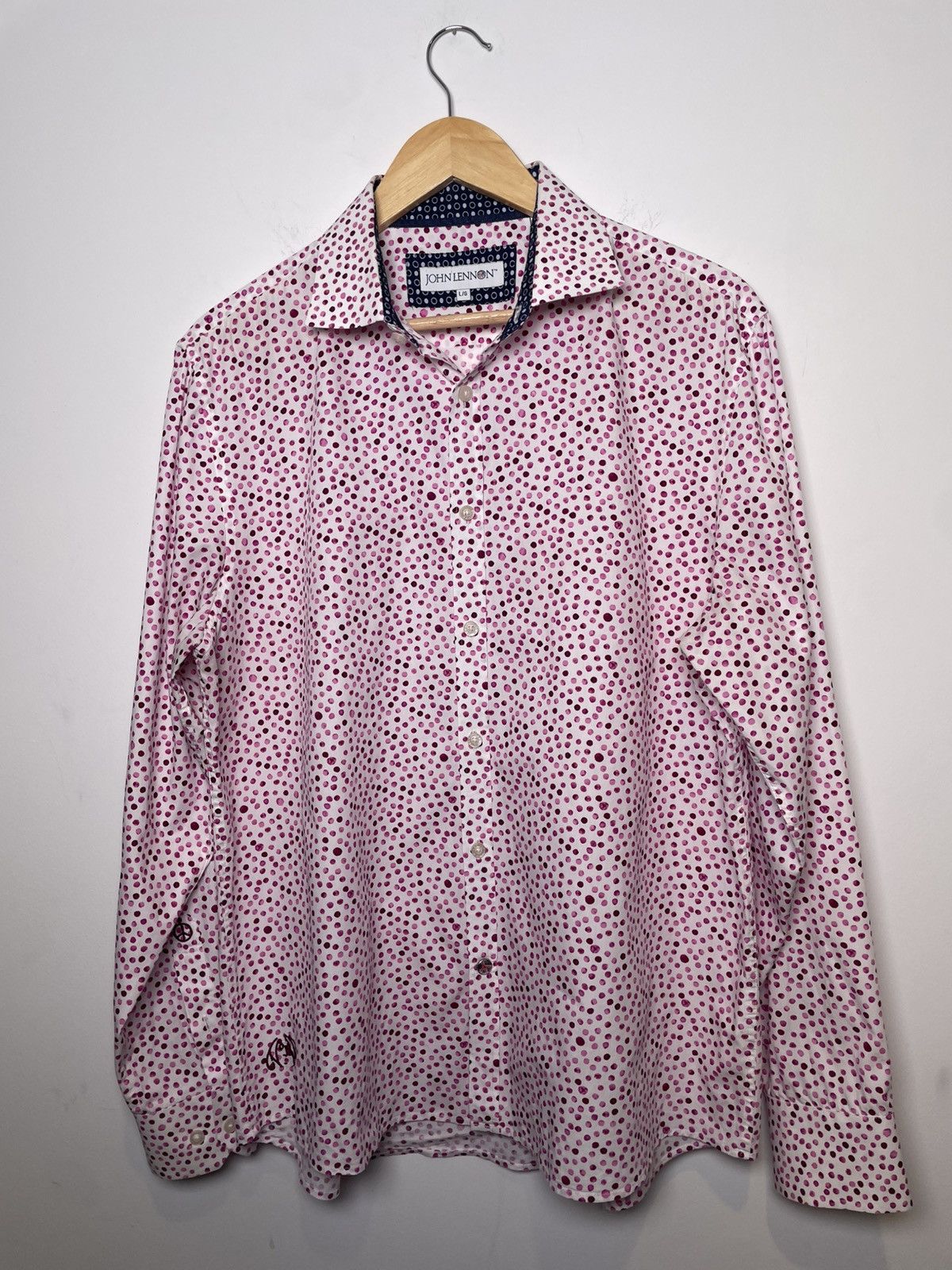 Other John Lennon Pink Dot Button-Up (L) Size US L / EU 52-54 / 3 - 1 Thumbnail
