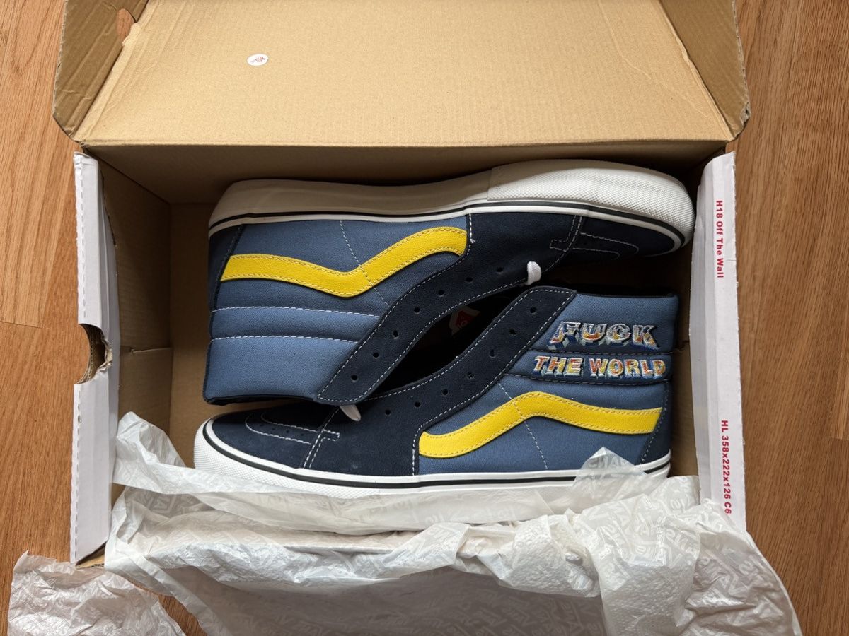 Supreme × Vans Vans x Supreme sk8-hi "Fuck The World" Size US 11 / EU 44 - 3 Thumbnail