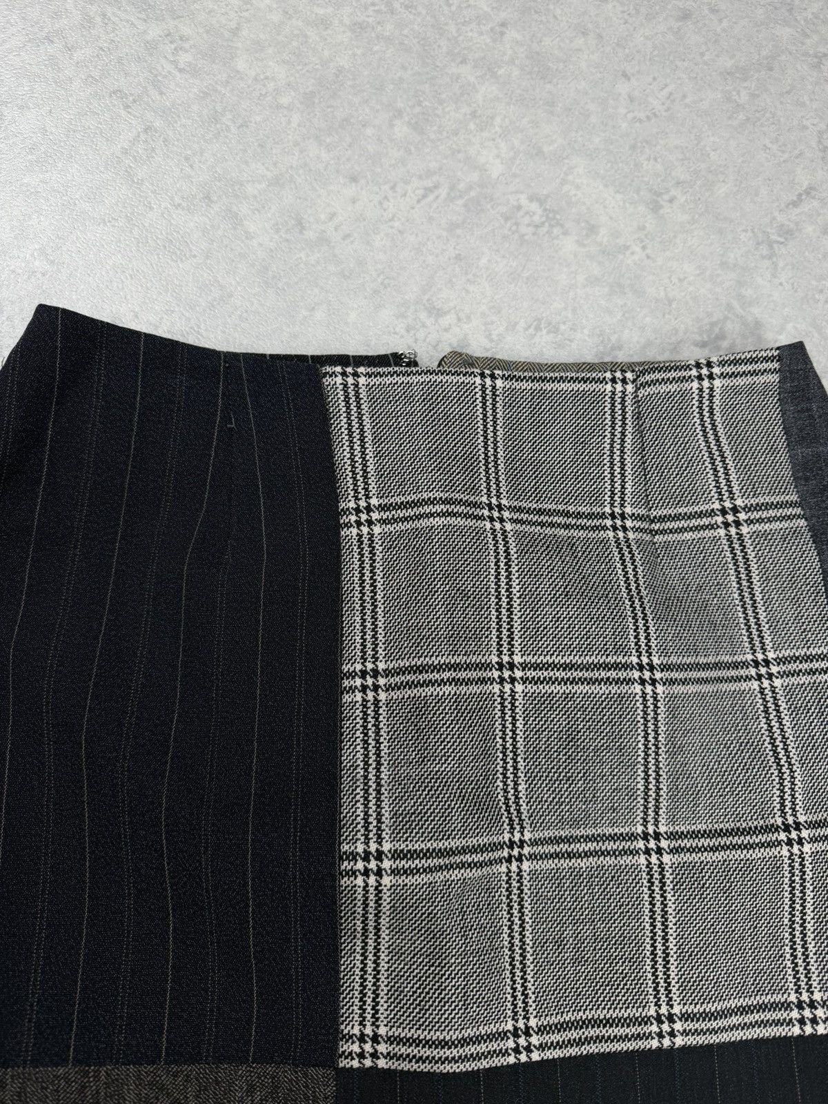 Dolce & Gabbana Vintage Dolce & Gabbana Patchwork Mini Skirt IT42 Size 28" / US 6 / IT 42 - 4 Thumbnail