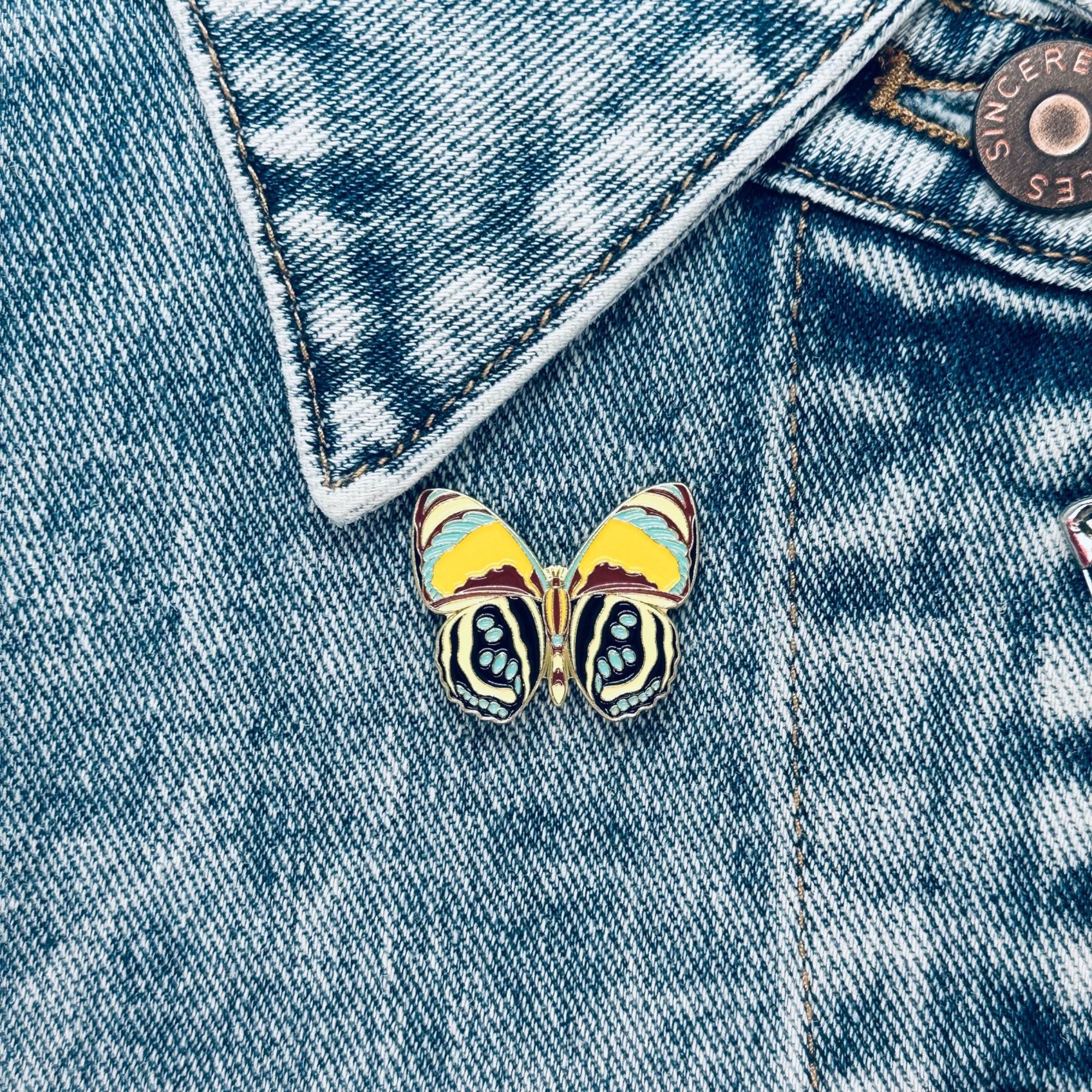 Other Butterfly Breast Brooch Emblem Pin Badge Yellow Teal Gold Me Size ONE SIZE - 1 Thumbnail