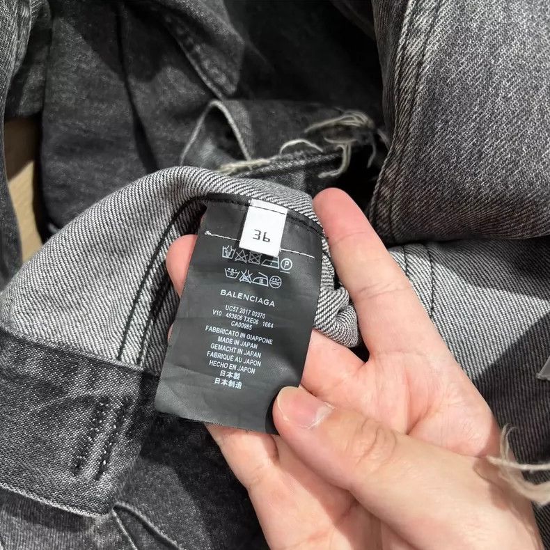 Balenciaga Balenciaga size 36 Embroidered monogram Logo denim jacket Size US XS / EU 42 / 0 - 8 Thumbnail
