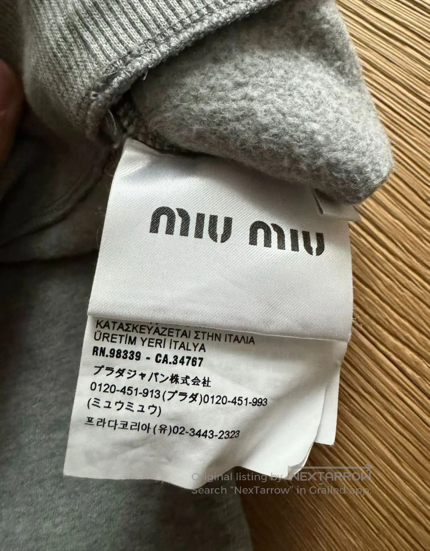 Miu Miu Miu Miu Gray Preppy Foam Print Cropped Sweatshirt. Size S / US 4 / IT 40 - 4 Thumbnail