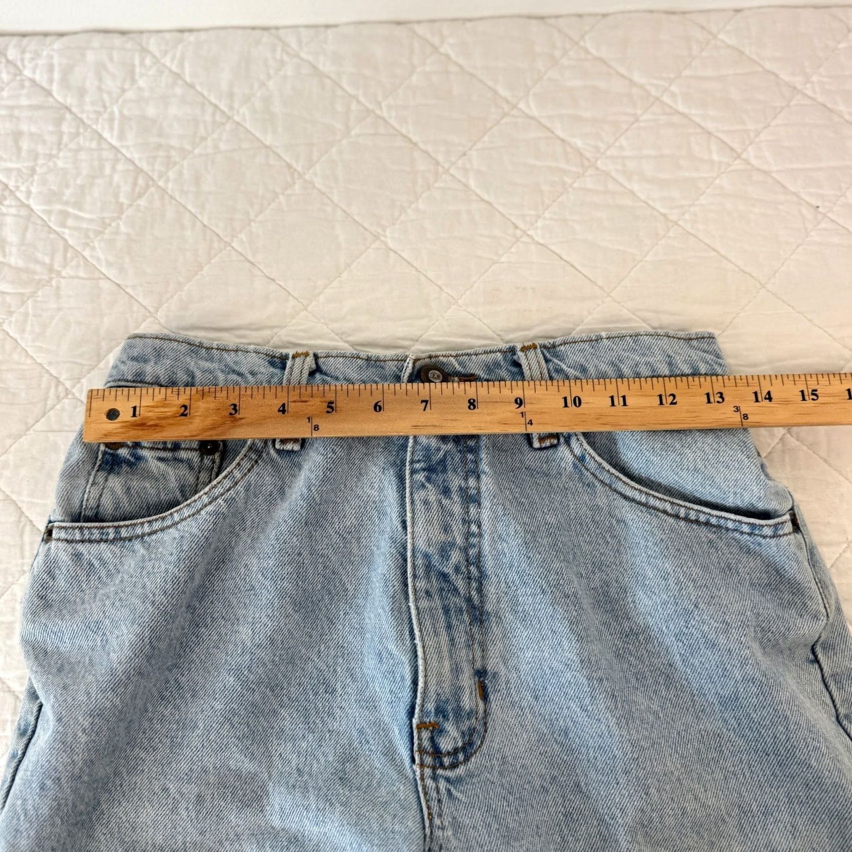 Express VINTAGE EXP Jeans by Express High Rise Tapered Mom Jeans Light Wash 9/10 Womens Size 32" / US 10 / IT 46 - 6 Thumbnail