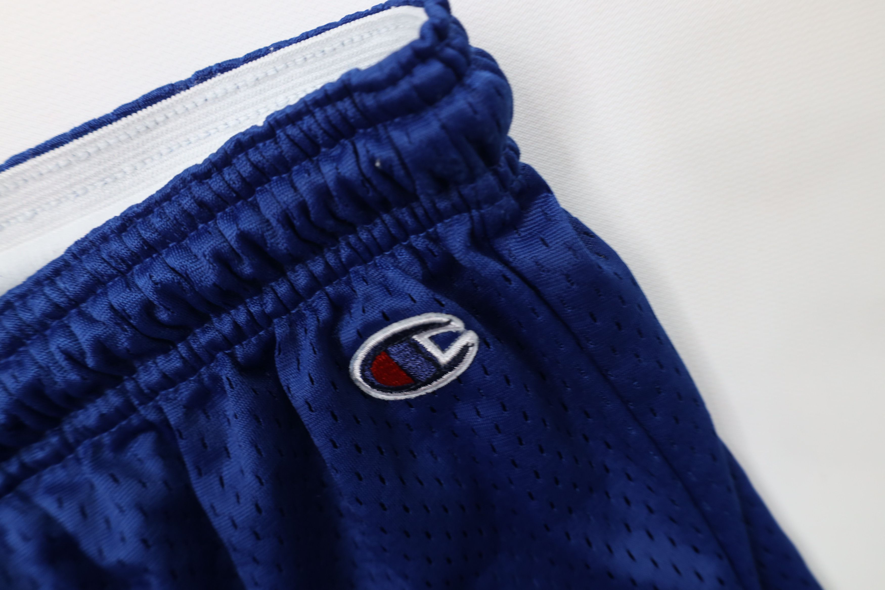 Champion Vintage Y2K Champion Logo Above Knee Mesh Shorts Royal Blue Size 38" / US 16 / IT 52 - 5 Thumbnail