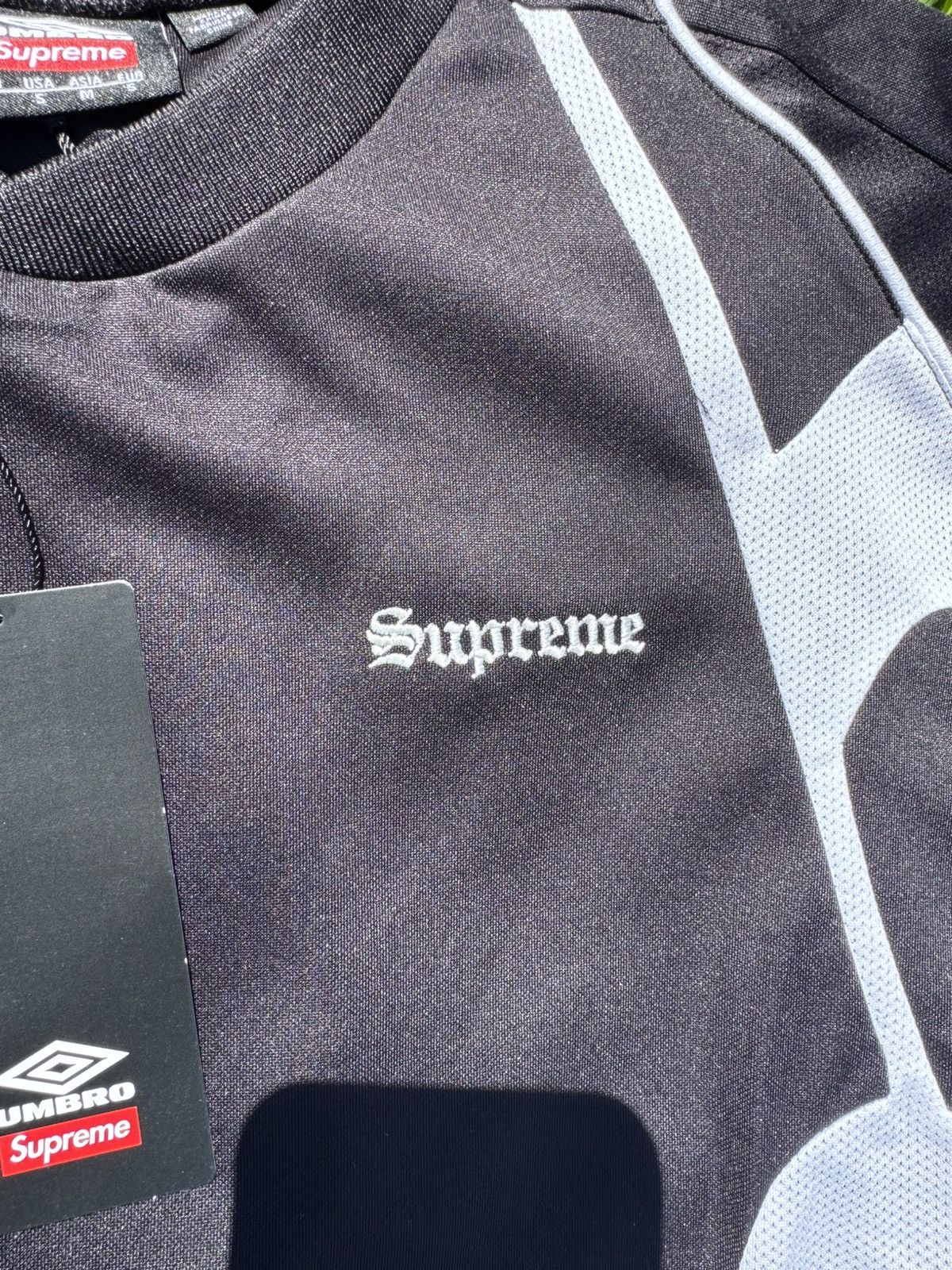Supreme × Umbro Supreme Umbro Old English Soccer Jersey Size US S / EU 44-46 / 1 - 5 Thumbnail
