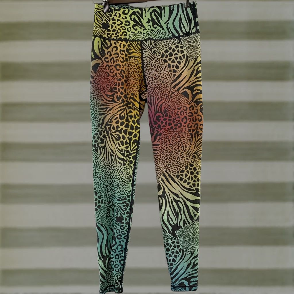 Rainbow Yelete Active Leggings Womens Small Multicolor Rainbow Animal Print High Waisted Size 28" / US 6 / IT 42 - 1 Thumbnail