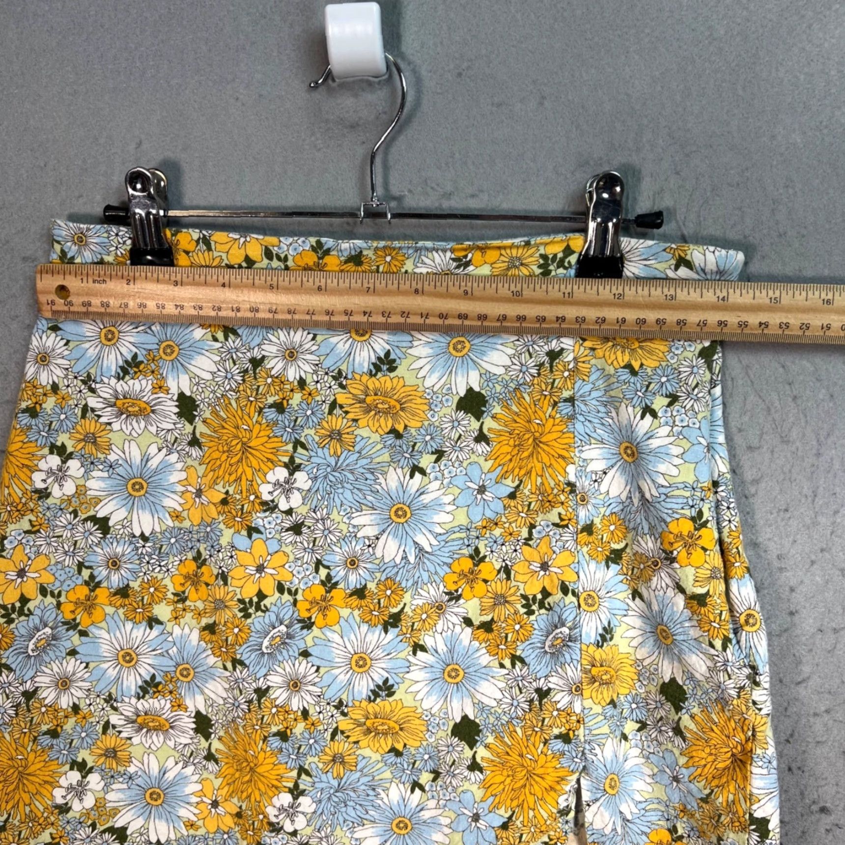 Urban Outfitters VINTAGE Urban Outfitters Womens Medium Floral Mini Skirt With Side Slit Size 32" / US 10 / IT 46 - 5 Thumbnail