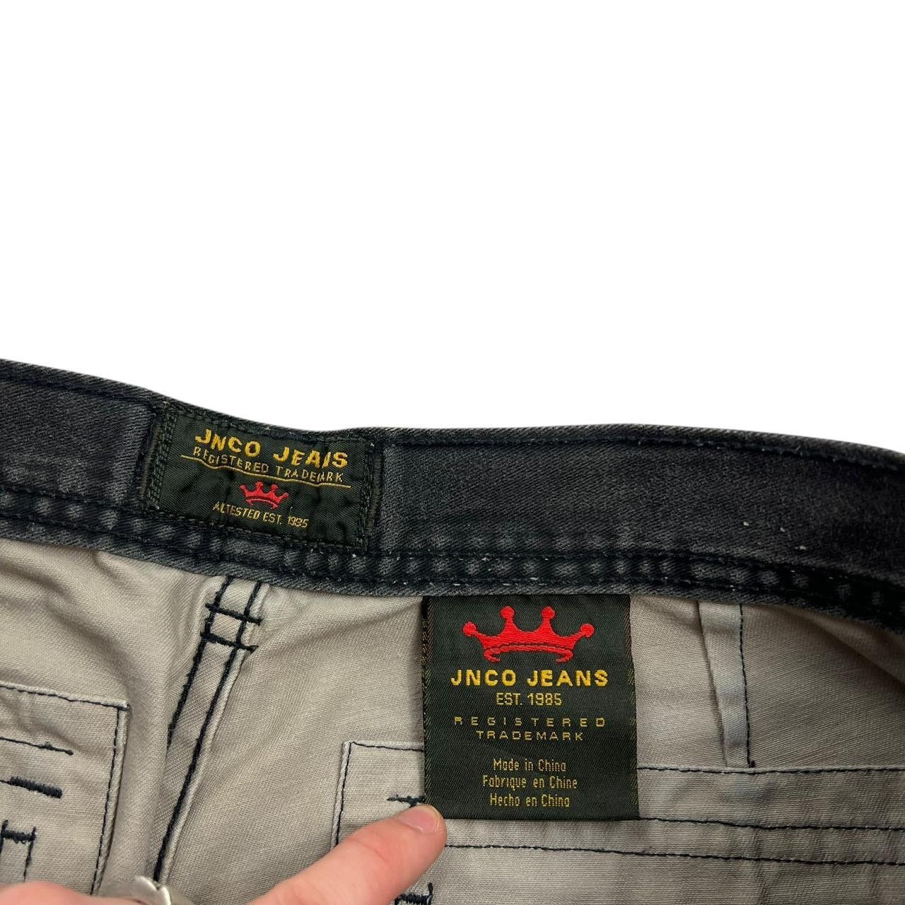 JNCO Vintage Embroidered Flame Crown Jnco Cargo Shorts - Waist 34 Size US 34 / EU 50 - 7 Thumbnail