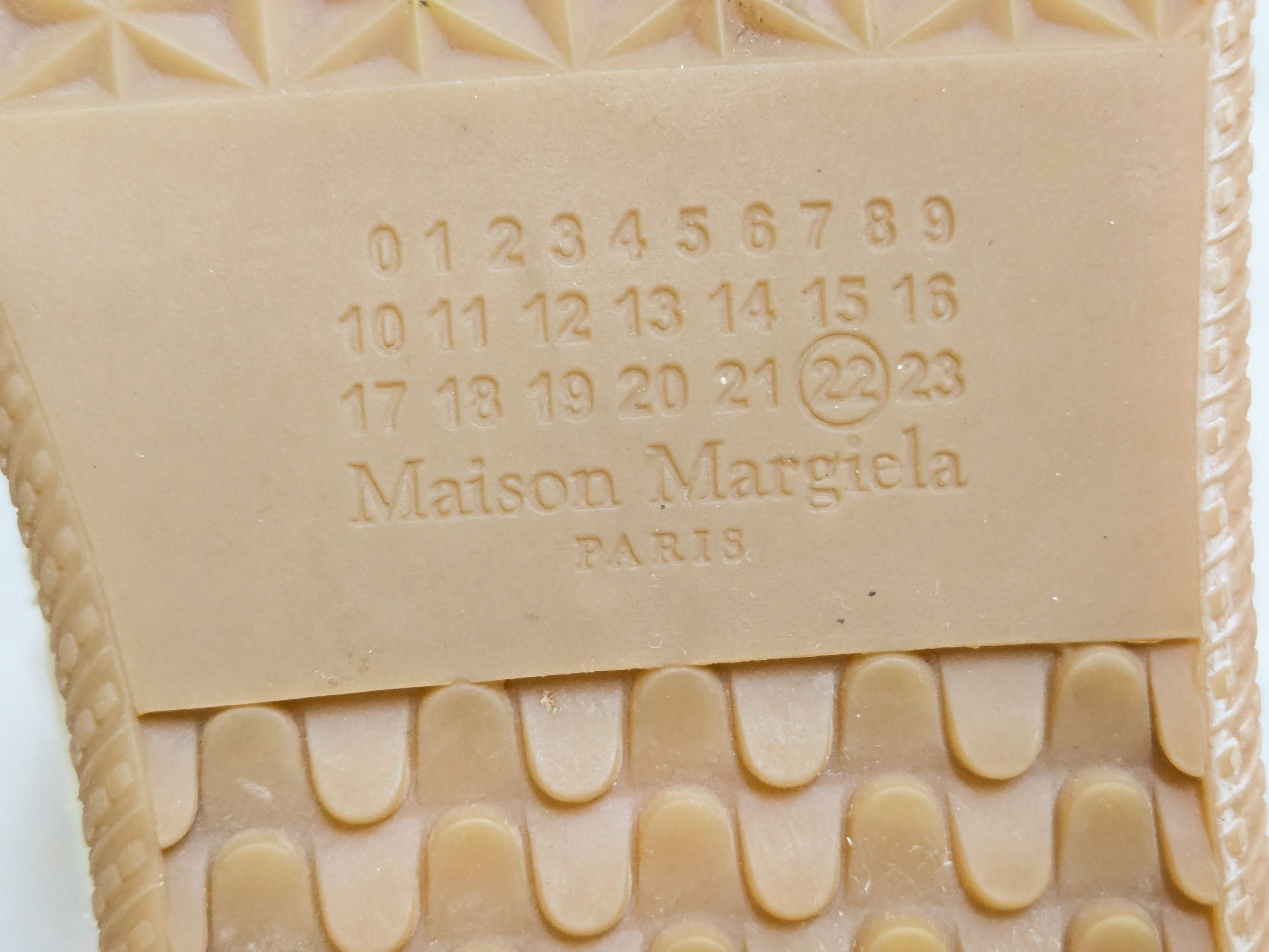 Maison Margiela Maison Margiela Replica GAT 11 44 White Gray Gum Low Tops Size US 11 / EU 44 - 15 Thumbnail