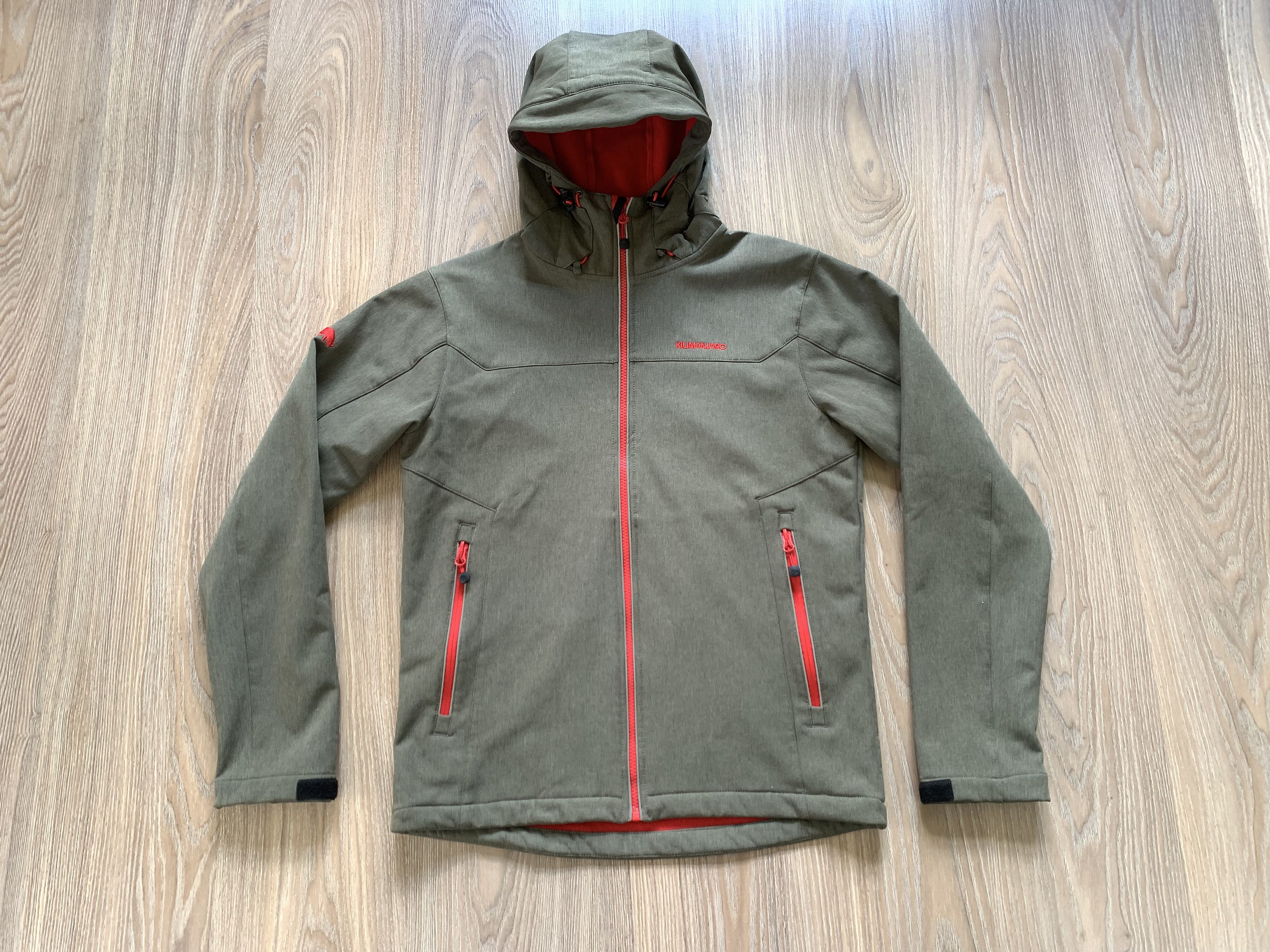 https://media-assets.grailed.com/prd/listing/temp/437738a675ec45688a05903e313e5740