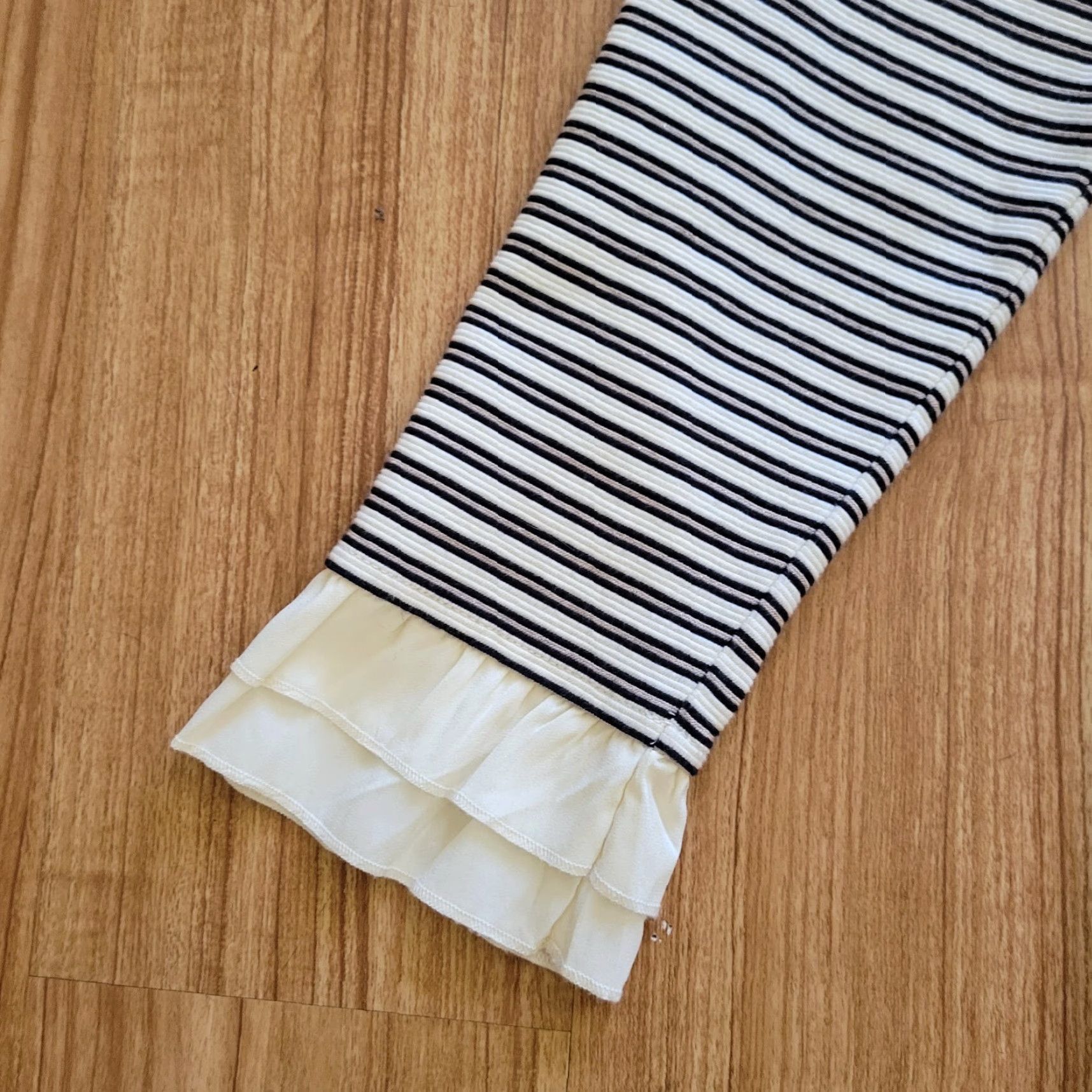 Talbots VINTAGE Talbots Shirt Womens M Black White Striped Ruffle Cuff Boat Neck Top Blouse Womens Classic Fit Size M / US 6-8 / IT 42-44 - 3 Thumbnail