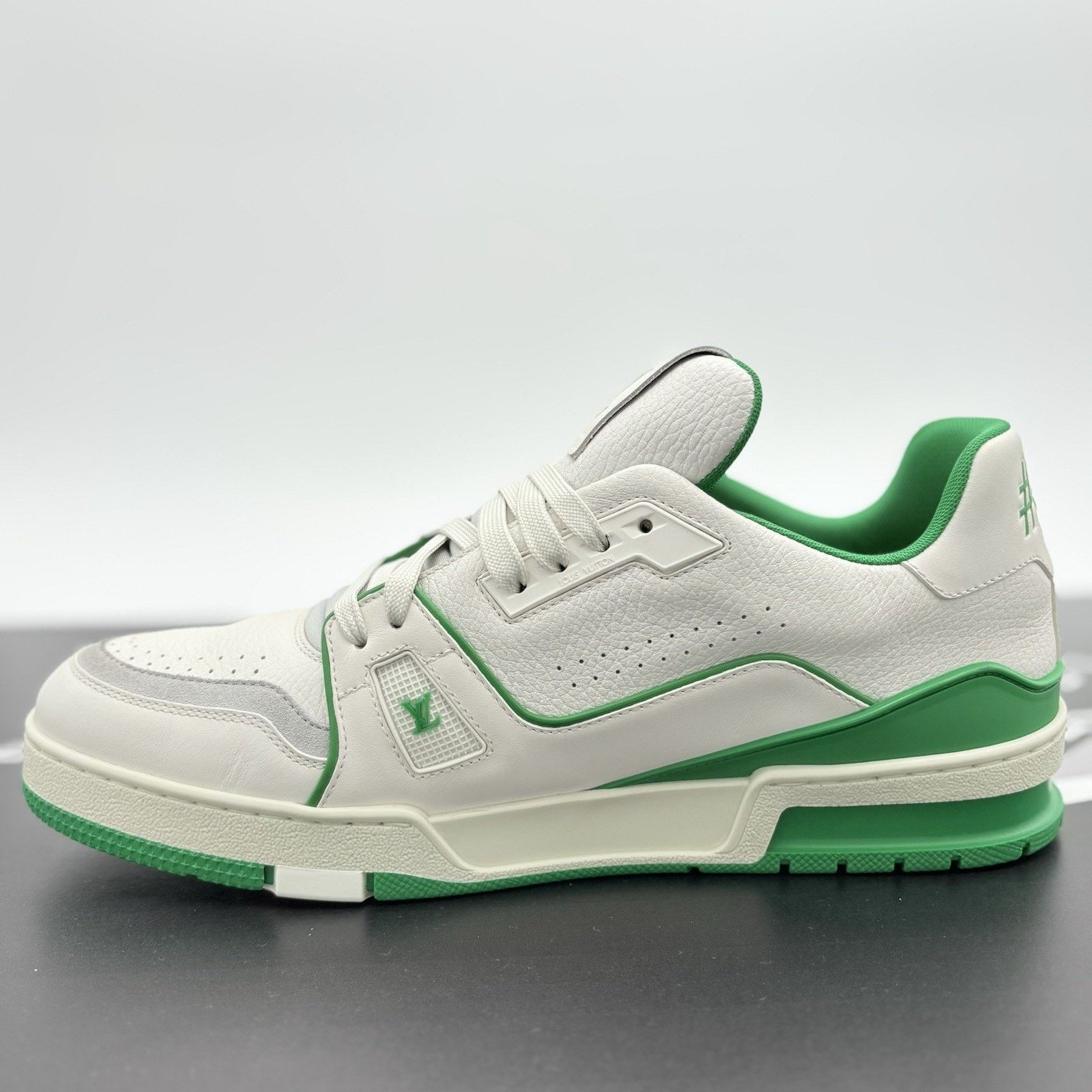 Louis Vuitton Louis Vuitton Trainer ' White Green ' | ONLY WORN 1-3x Size US 10.5 / EU 43-44 - 4 Thumbnail
