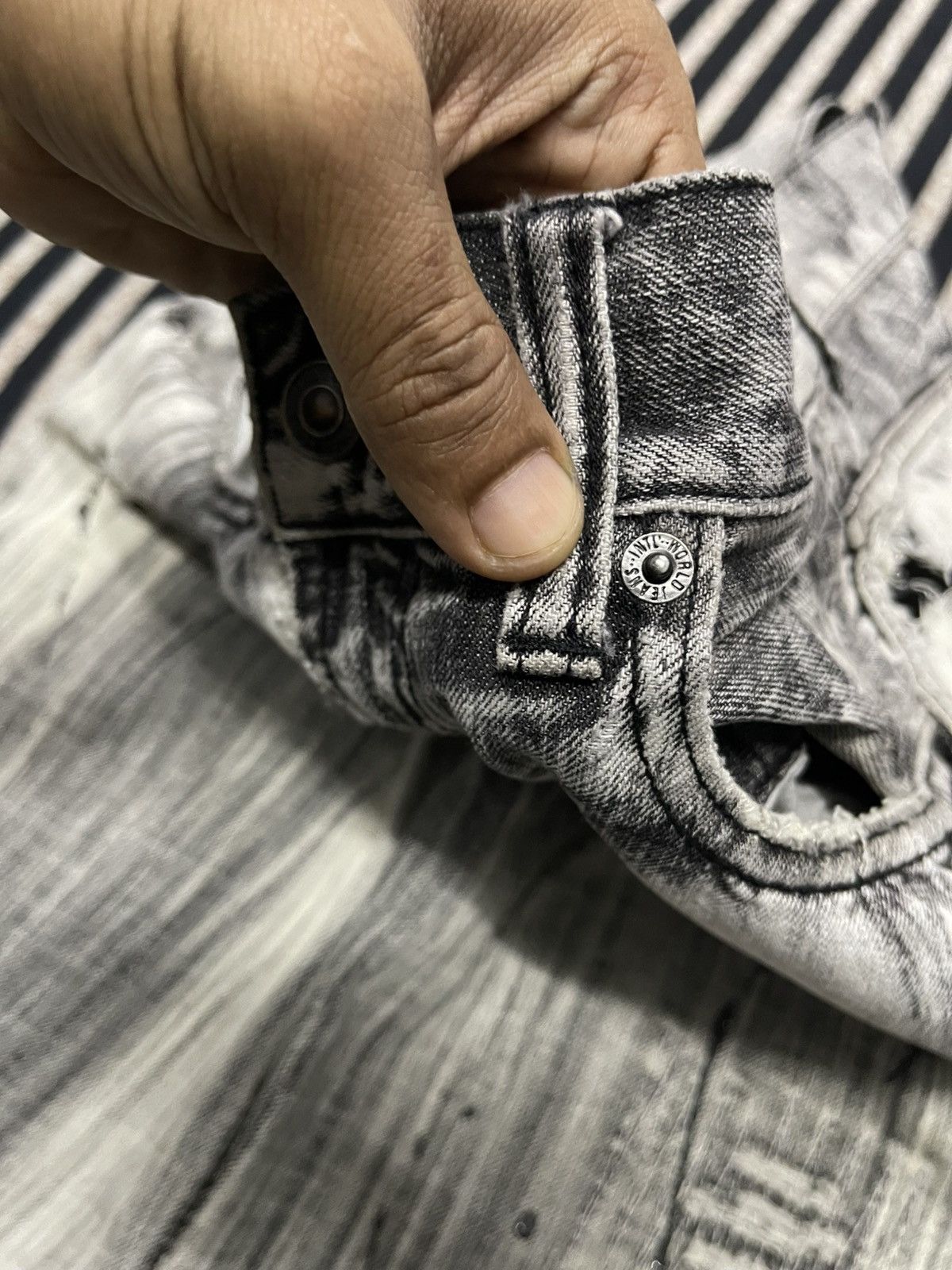 If Six Was Nine 2000s IF SIX WAS NINE STYLE WASHABLE DISTRESSED DENIM JEANS Size US 30 / EU 46 - 8 Thumbnail