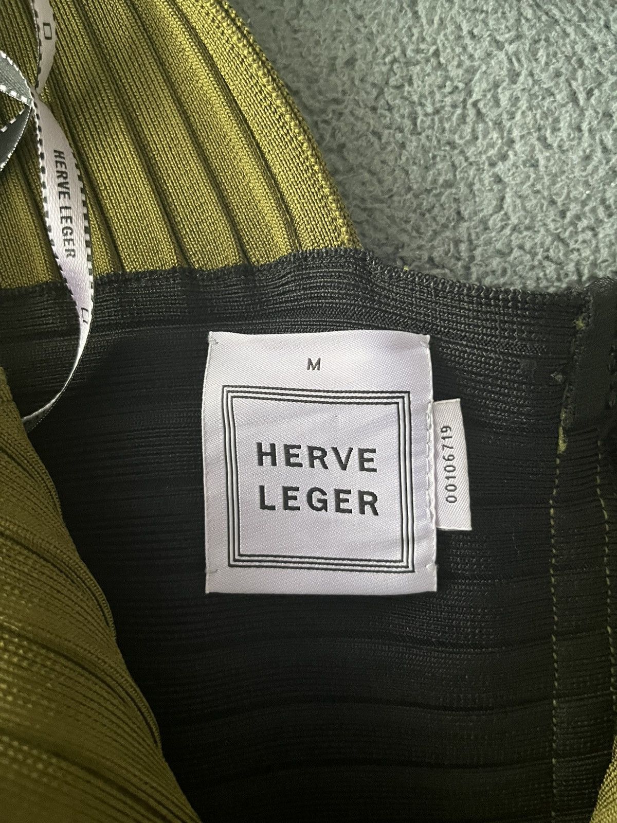 Herve Leger Olive green and black Herve Leger bandage mini dress Size M / US 6-8 / IT 42-44 - 2 Thumbnail