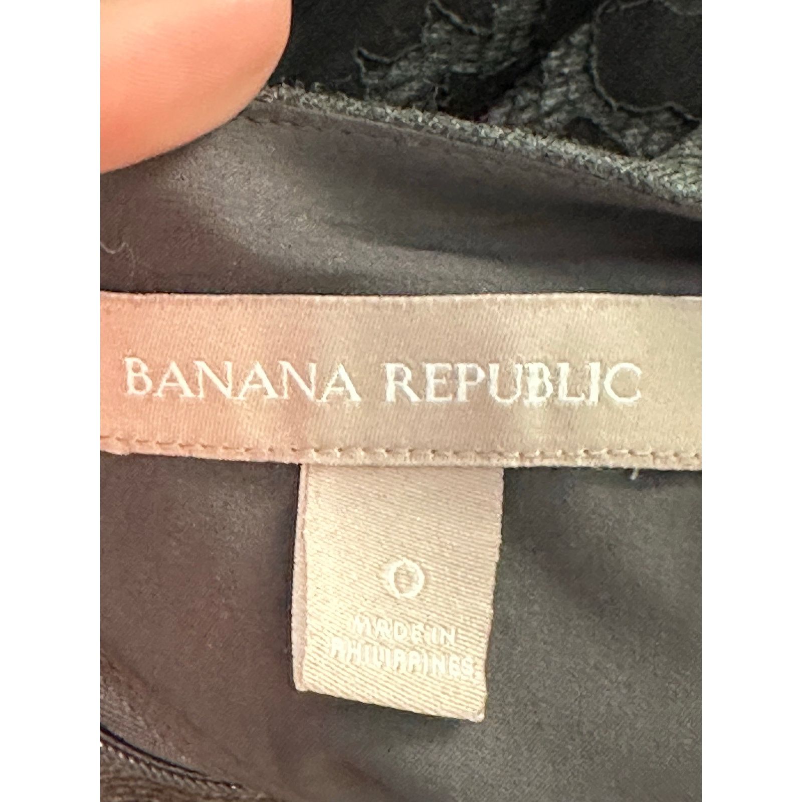 Banana Republic Banana Republic gray black lace overlay sheath dress size 0 Size XS / US 0-2 / IT 36-38 - 3 Thumbnail