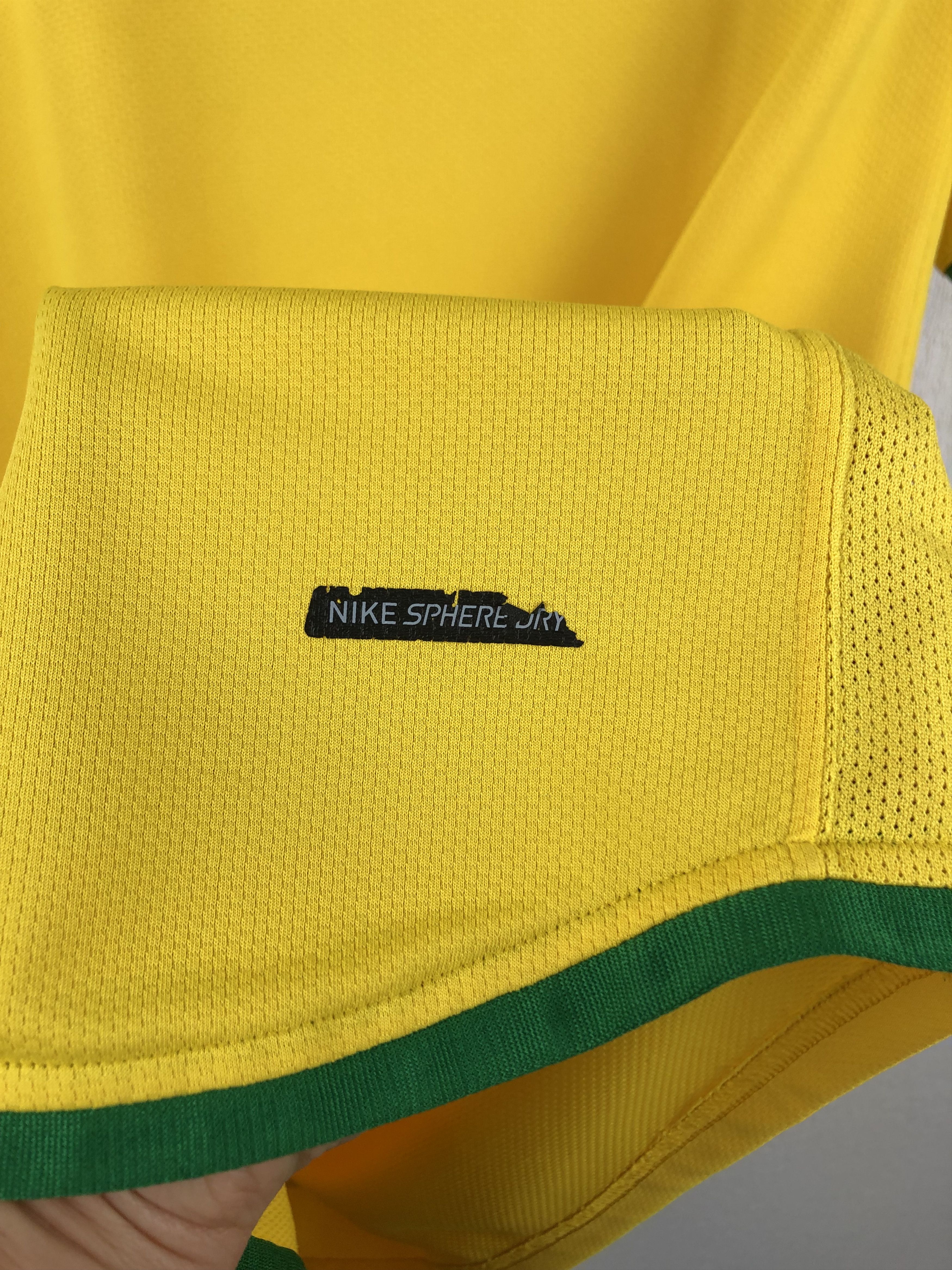 Nike × Vintage Brazil Home football shirt 2006 Soccer Nike Jersey Rare Size US M / EU 48-50 / 2 - 16 Thumbnail