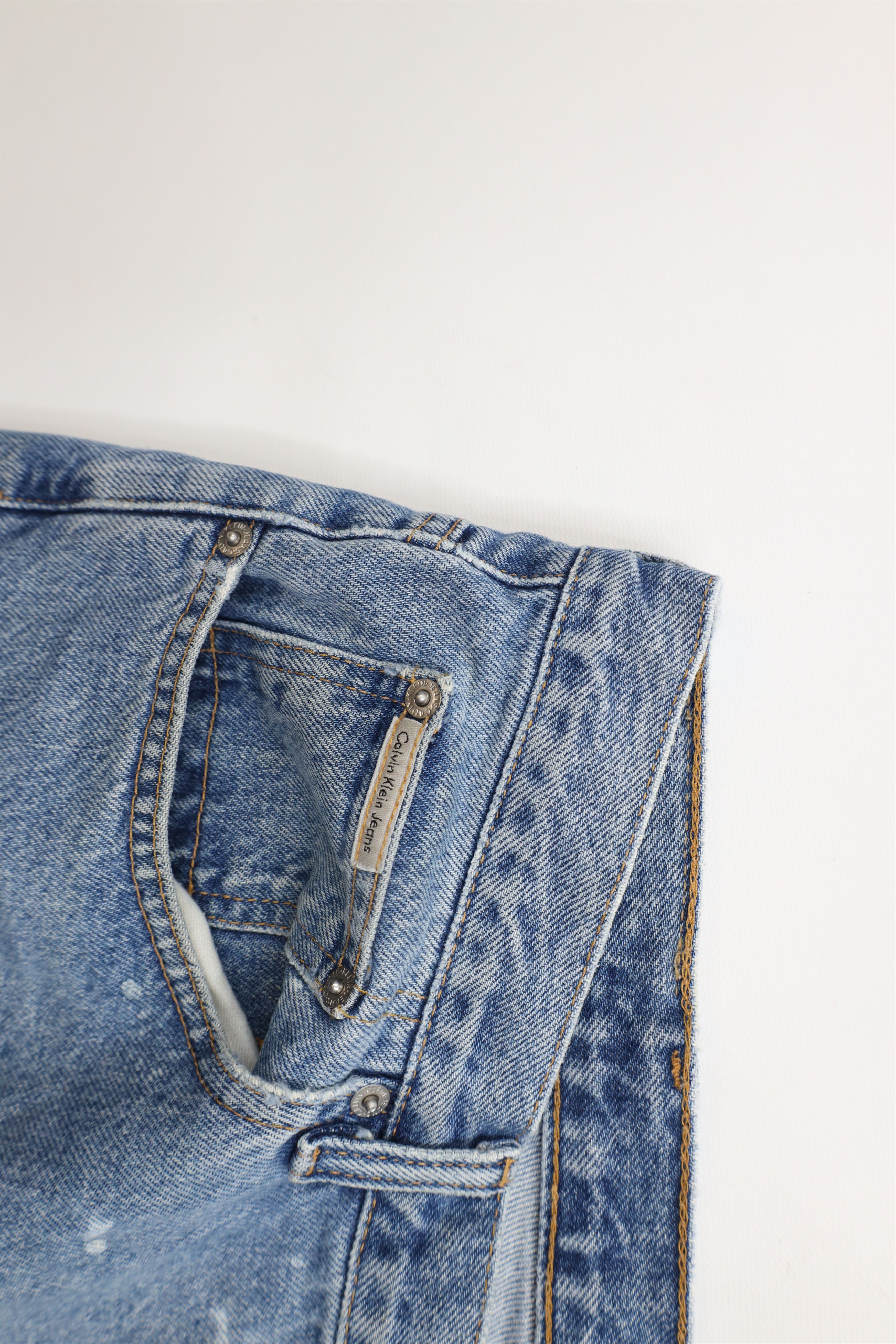 Calvin Klein × Vintage Vintage 90s Calvin Klein Relaxed Fit Denim Jean Shorts Jorts Size US 38 / EU 54 - 6 Thumbnail
