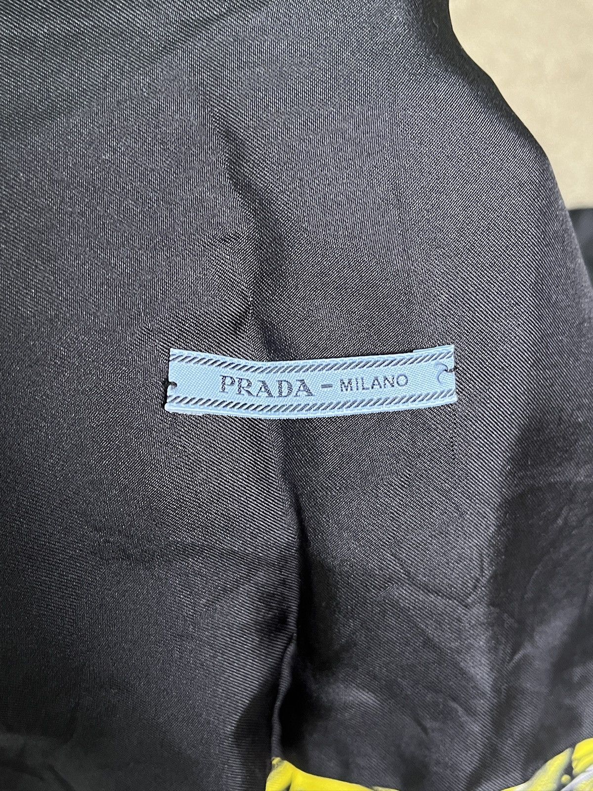 Prada Prada Bananas Printed Silk Scarf (unisex) Size ONE SIZE - 12 Thumbnail