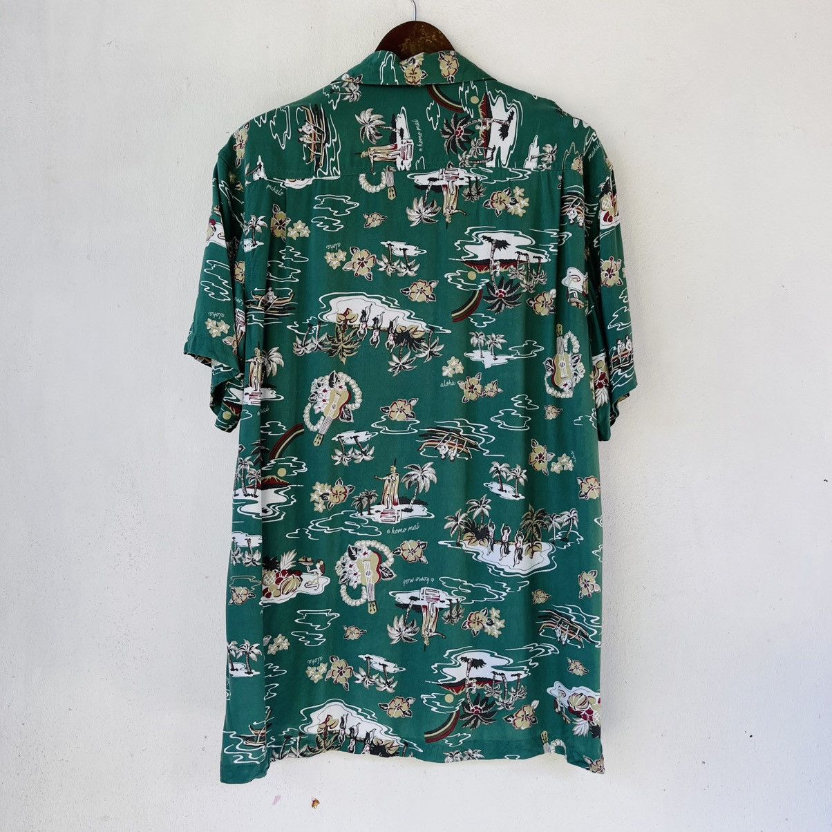 Vintage Vintage Aloha Rayon Shirt Camp Collar Green Island Print Size US XL / EU 56 / 4 - 3 Thumbnail