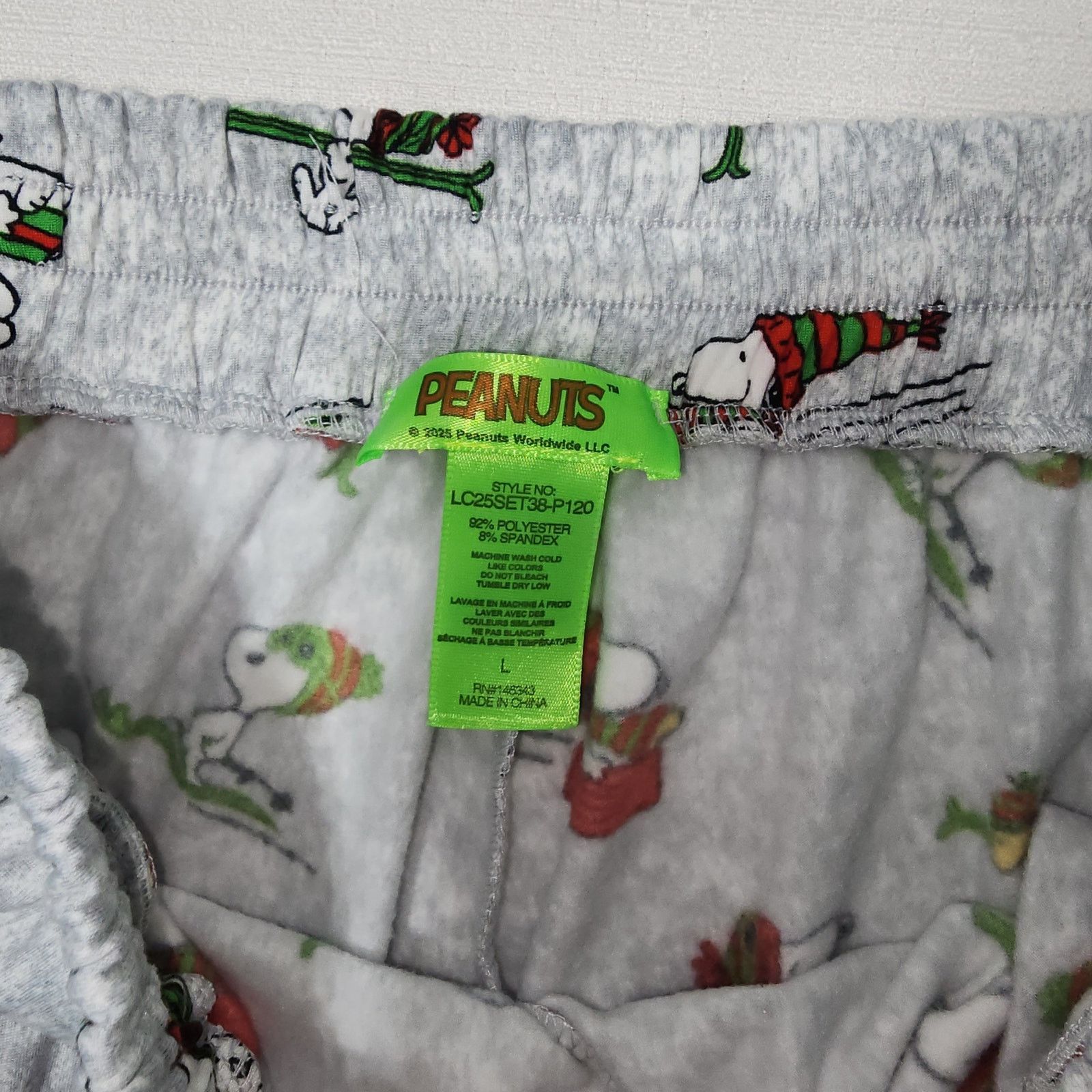 Peanuts Snoopy skiing pajamas women's medium NWT Size 28" / US 6 / IT 42 - 3 Thumbnail
