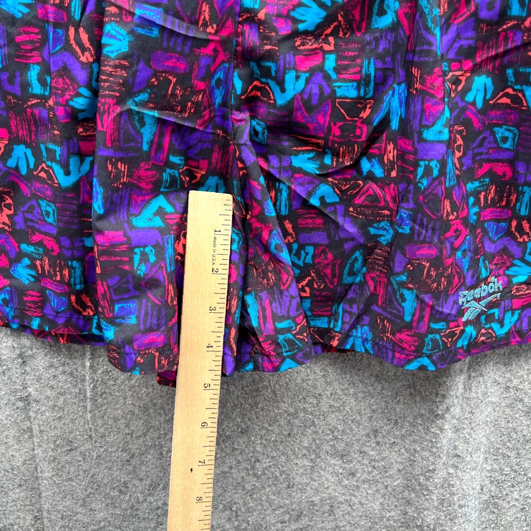 Reebok VINTAGE Reebok Shorts Men Medium Purple Geometric 90s USA Board Shorts Size US 31 - 5 Thumbnail