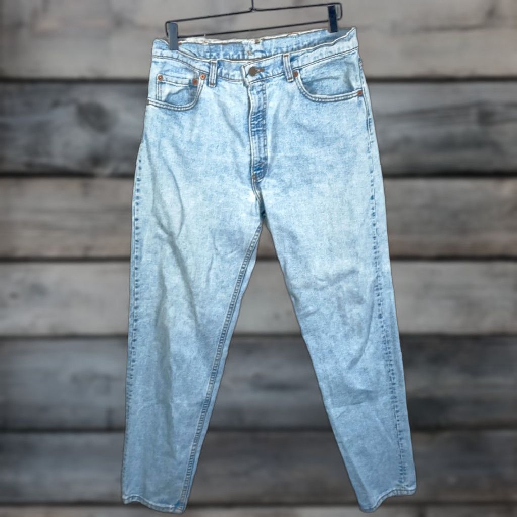 Levi's VINTAGE Levi's 550 Jeans Mens 34 x 31 Light Blue Denim 90s Distressed Straight 5-Pocket Zip Fly USA Made Size US 34 / EU 50 - 1 Thumbnail