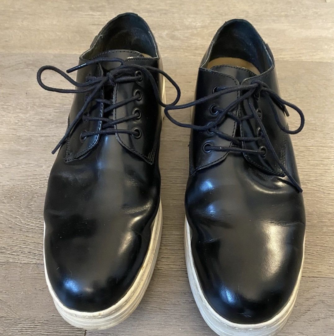 Camper Camper Black Leather Oxfords with Cream Soles Size US 10 / EU 43 - 2 Thumbnail