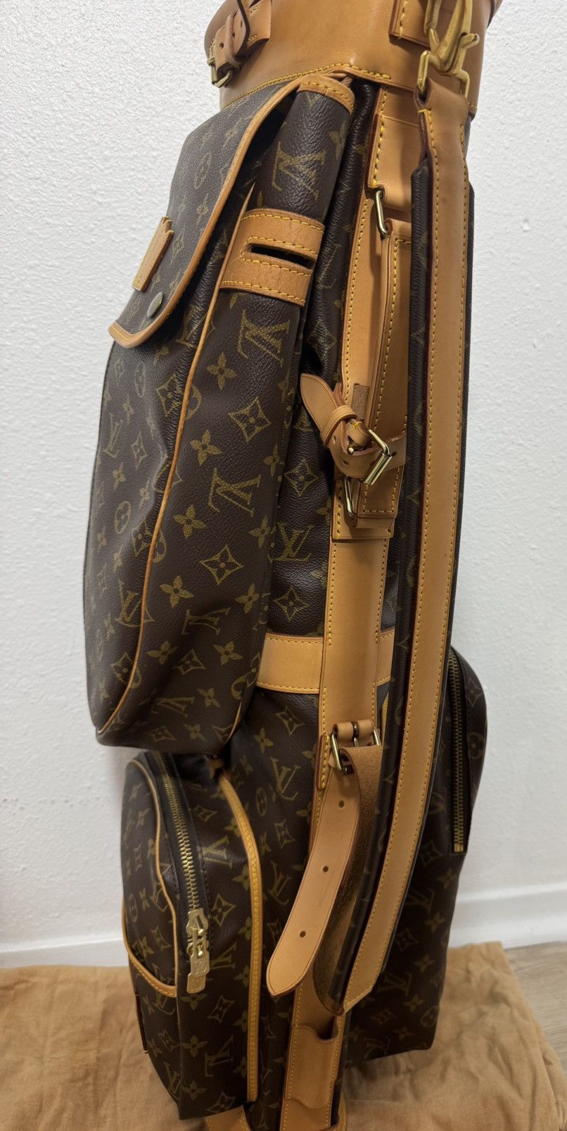 Louis Vuitton EUC Vintage LV Golf Bag SUPER RARE PIECE! Size ONE SIZE - 4 Thumbnail
