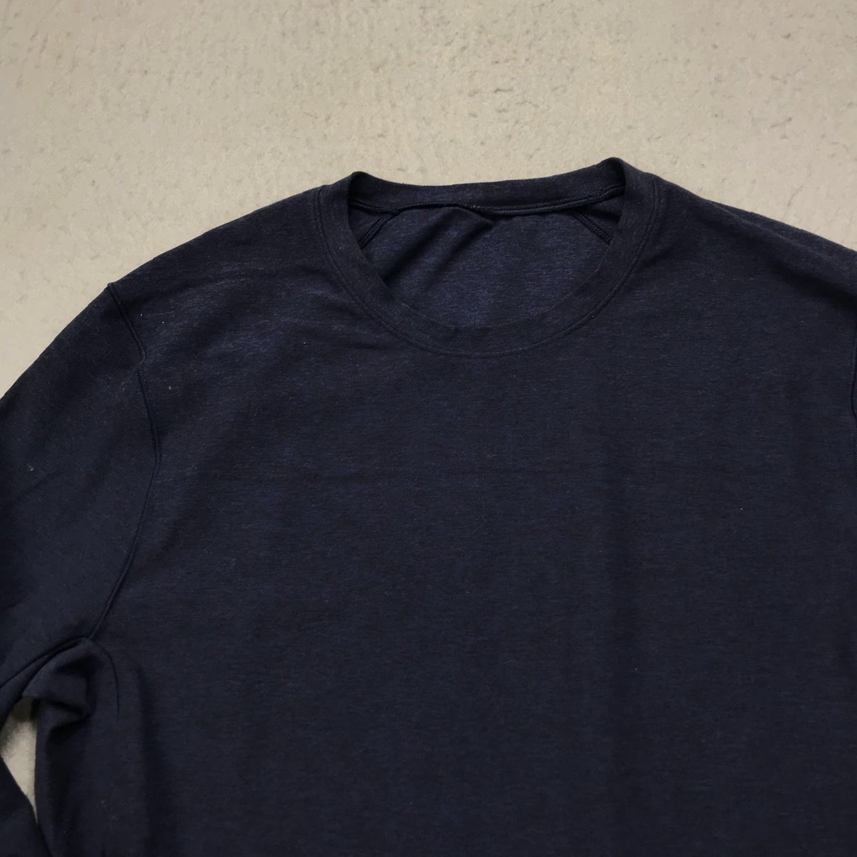 Lululemon Lululemon Shirt Mens M Blue Heather Surge Warm Crew Long Sleeve Gym Active Size US M / EU 48-50 / 2 - 2 Thumbnail