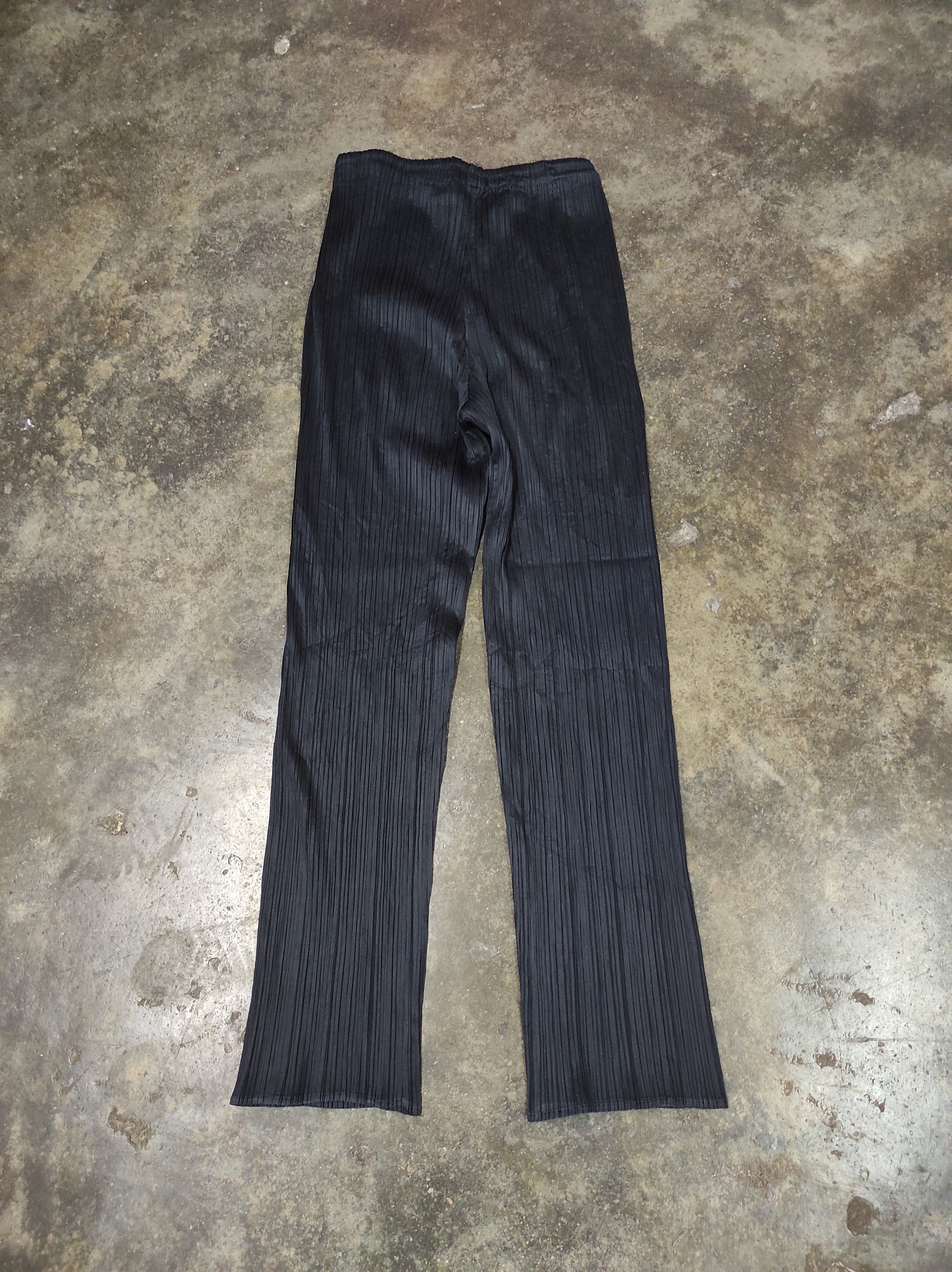 Pleats Please Issey Miyake PLEATS PLEASE ISSEY MIYAKE WOMEN THICKER BLACK PANTS Size 30" / US 8 / IT 44 - 7 Thumbnail