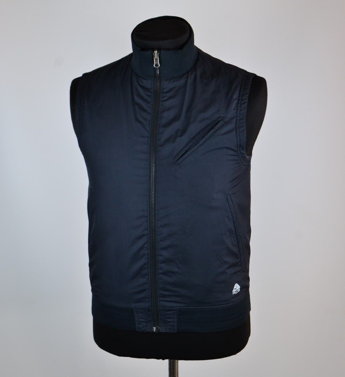 Nike × Nike ACG × Vintage Nike ACG Vintage Mens Vest Black Size S Size US S / EU 44-46 / 1 - 2 Thumbnail