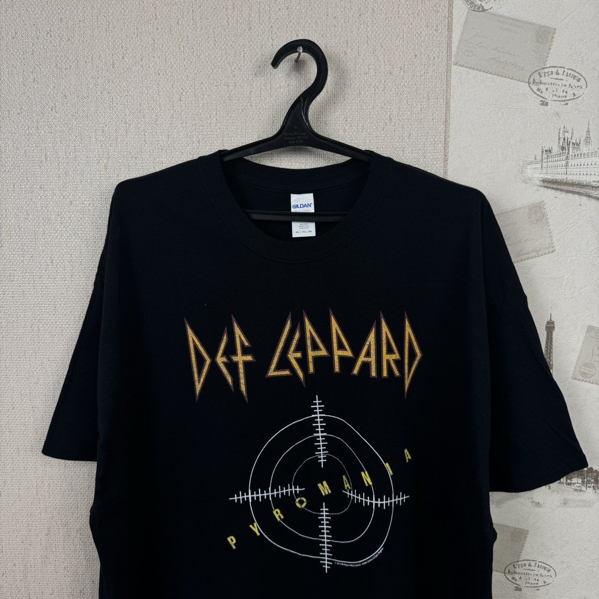 Band Tees × Vintage Vintage Def Leppard T shirt Pyromania 2015 Black Mens Rock Size US XXL / EU 58 / 5 - 5 Thumbnail
