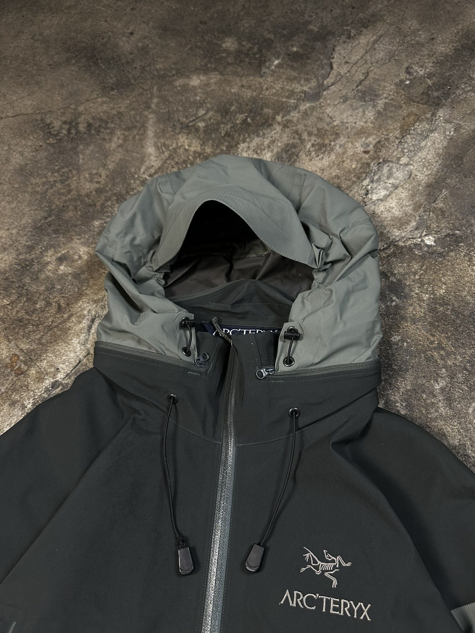 Arc'teryx Rare 00s Arc'teryx Green Gore-tex Shell Jacket Vintage Size US L / EU 52-54 / 3 - 2 Thumbnail