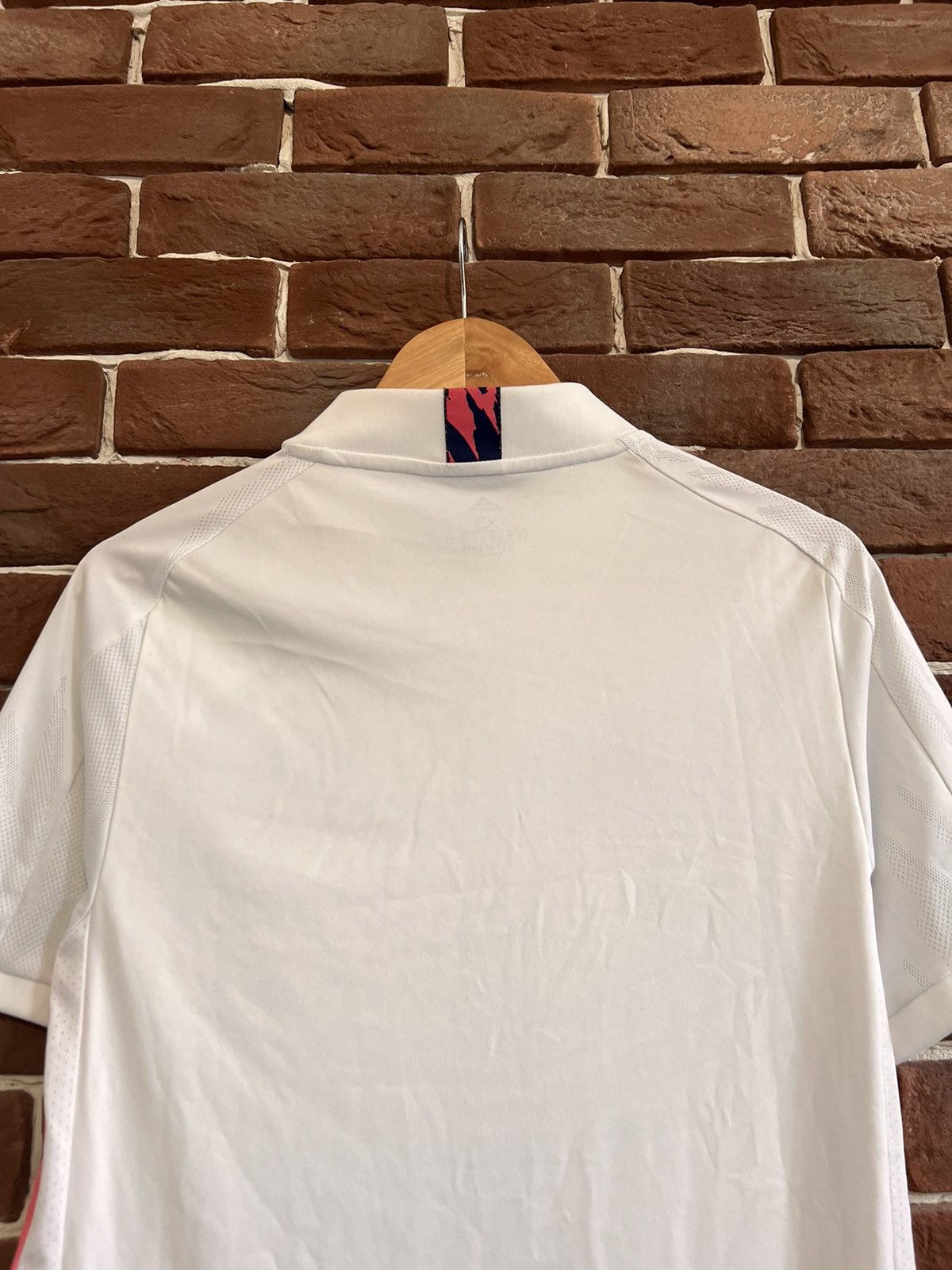 Other Adidas Real Madrid 2021/22 Football Jersey XS Hype Soccer Size US XS / EU 42 / 0 - 8 Thumbnail