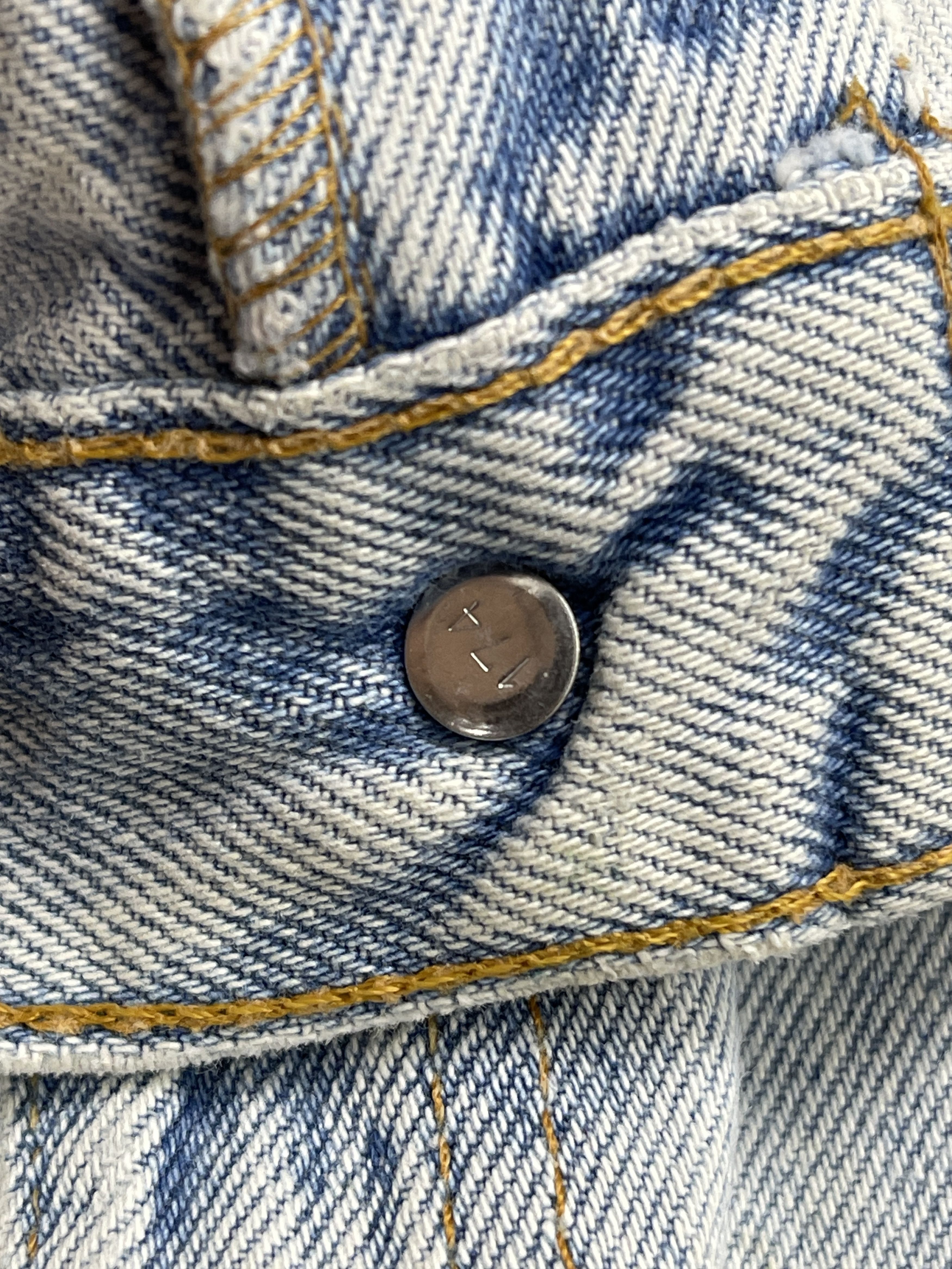 Levi's 90s Vintage Levis 540 Relaxed Light Washed Jeans DP2499 Size US 42 / EU 58 - 12 Thumbnail