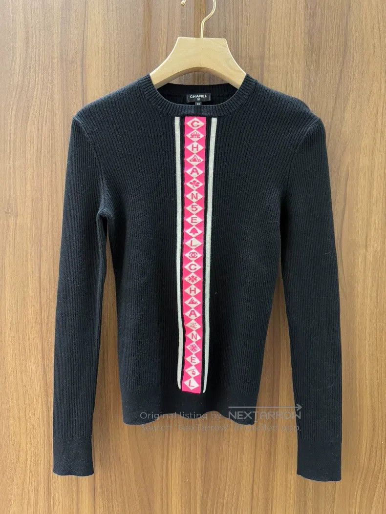 Chanel Chanel Classic letter striped knitwear with long sleeves Size XS / US 0-2 / IT 36-38 - 1 Thumbnail