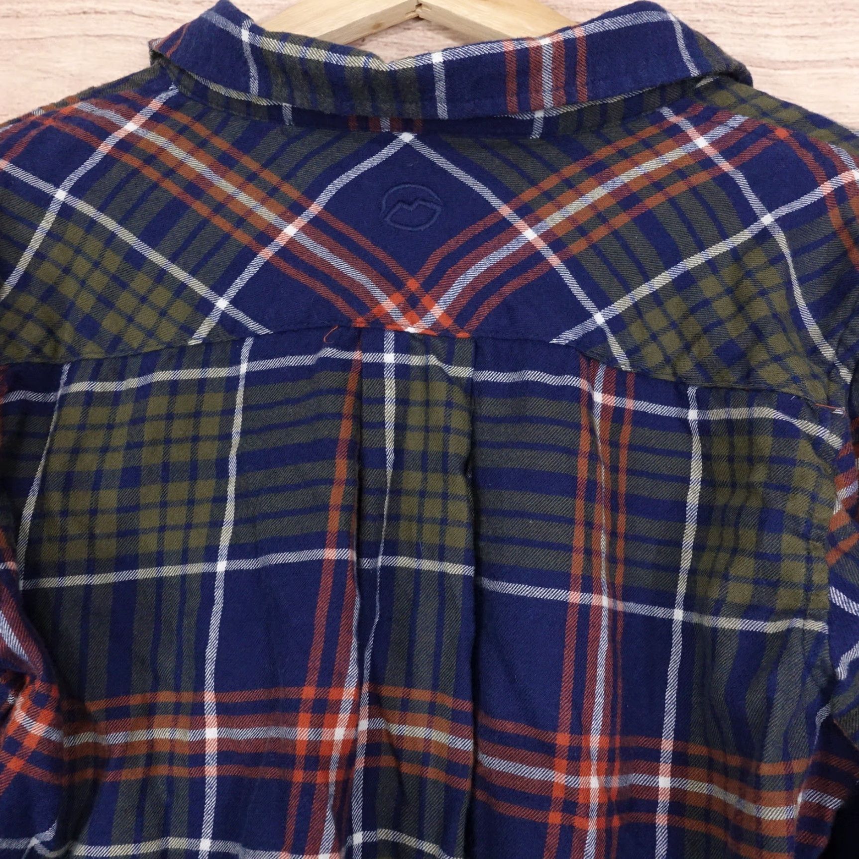 Vintage Vintage Magellan Outdoors Women's Long Sleeve Plaid Flannel Button-Down Shirt, Size M, Blue, Casual Autumn Winter Size M / US 6-8 / IT 42-44 - 4 Thumbnail
