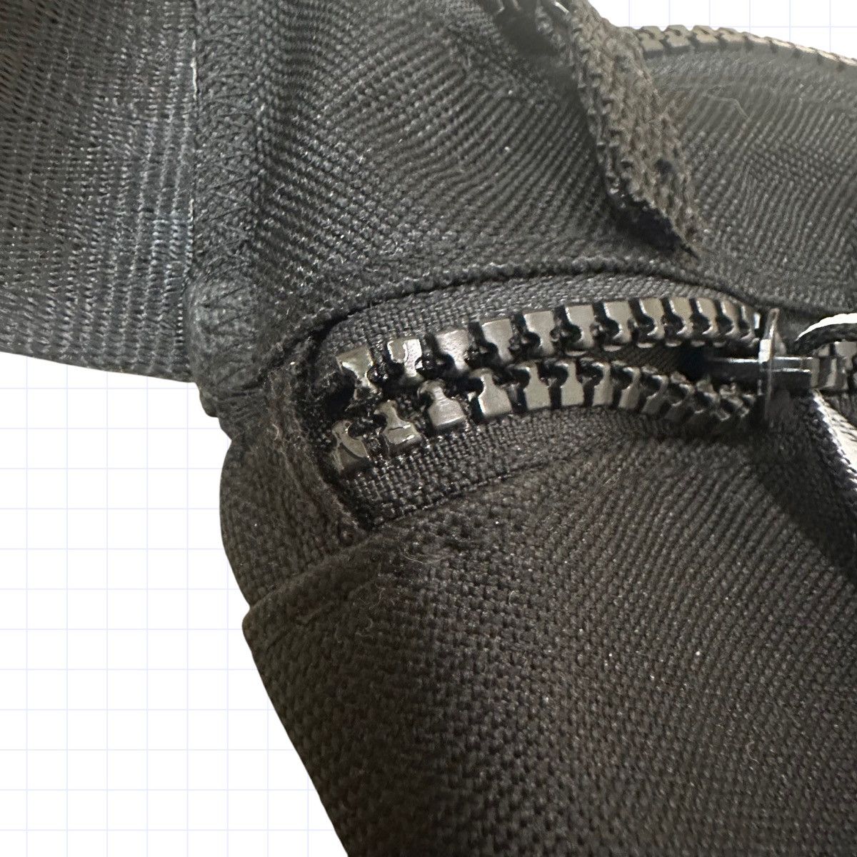 Vintage Untagged 1 of 1 Seatbelt Side Bag Fanny Pack Buckle Parody Size ONE SIZE - 5 Thumbnail