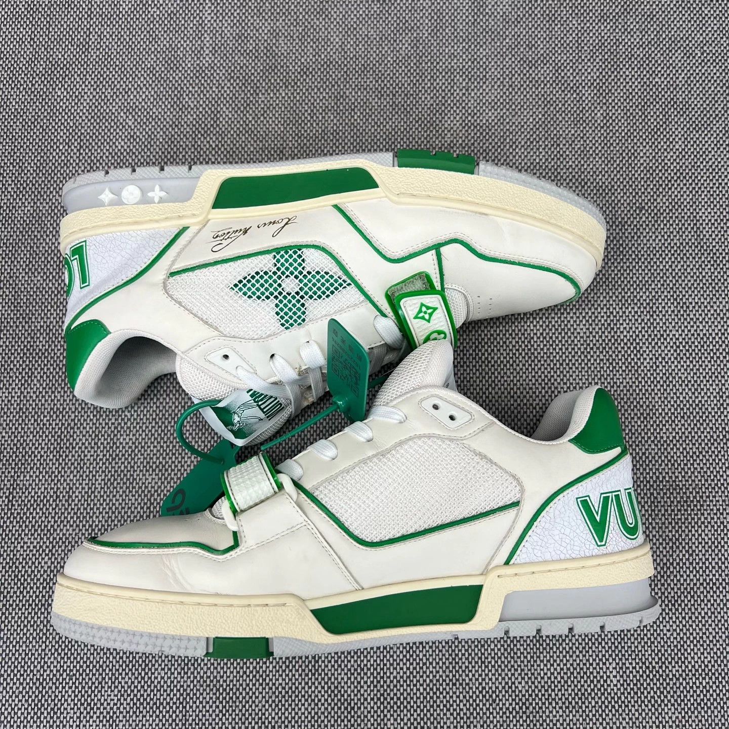 Louis Vuitton LV Trainer White Green Velcro 8.5 US 99 New Size US 9.5 / EU 42-43 - 2 Thumbnail