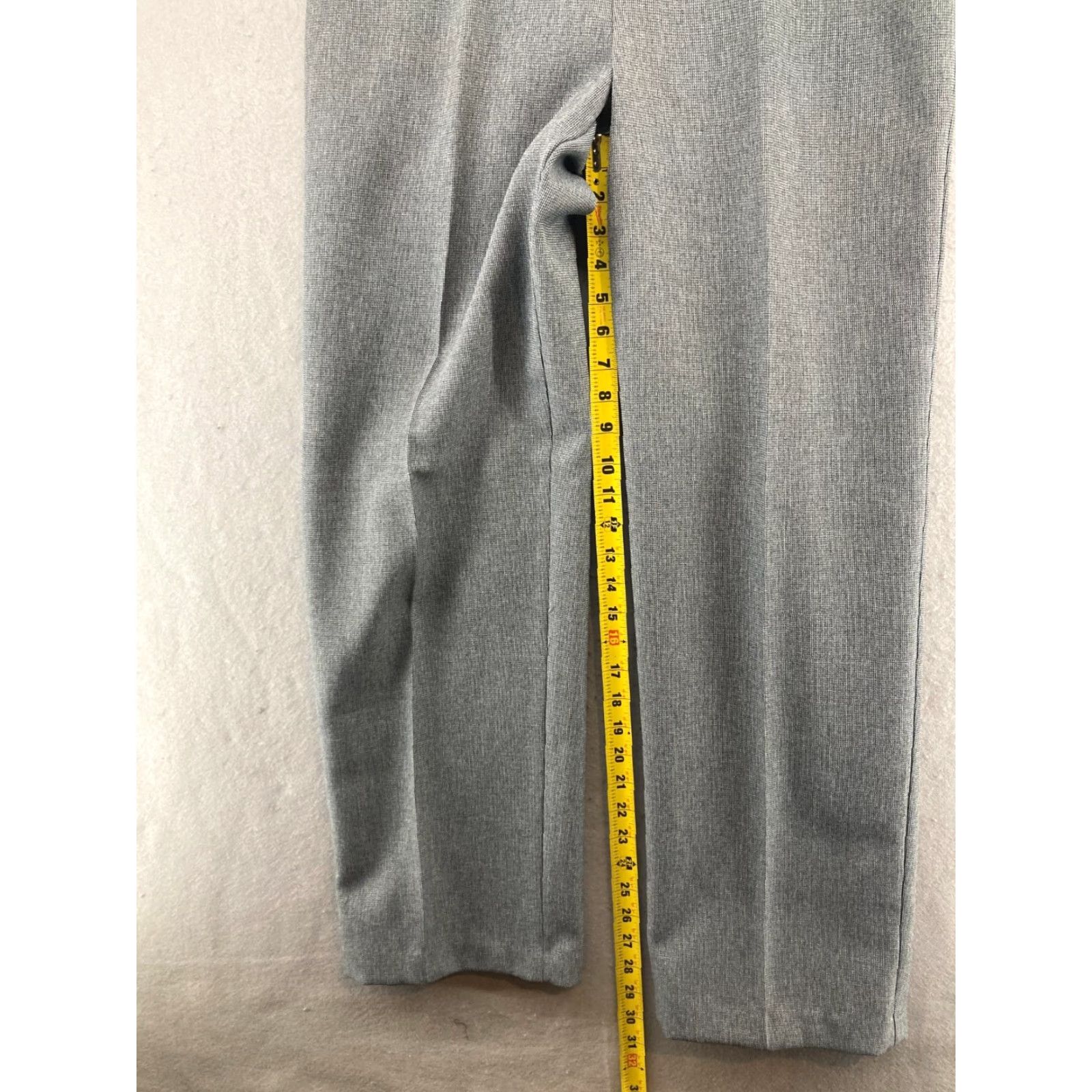 Levi's VINTAGE Levi's Pants 16 Black Check Trousers Women 31 Inseam 28 In Waist Classic Fit 80s 90s Dress Pants Size 38" / US 16 / IT 52 - 5 Thumbnail