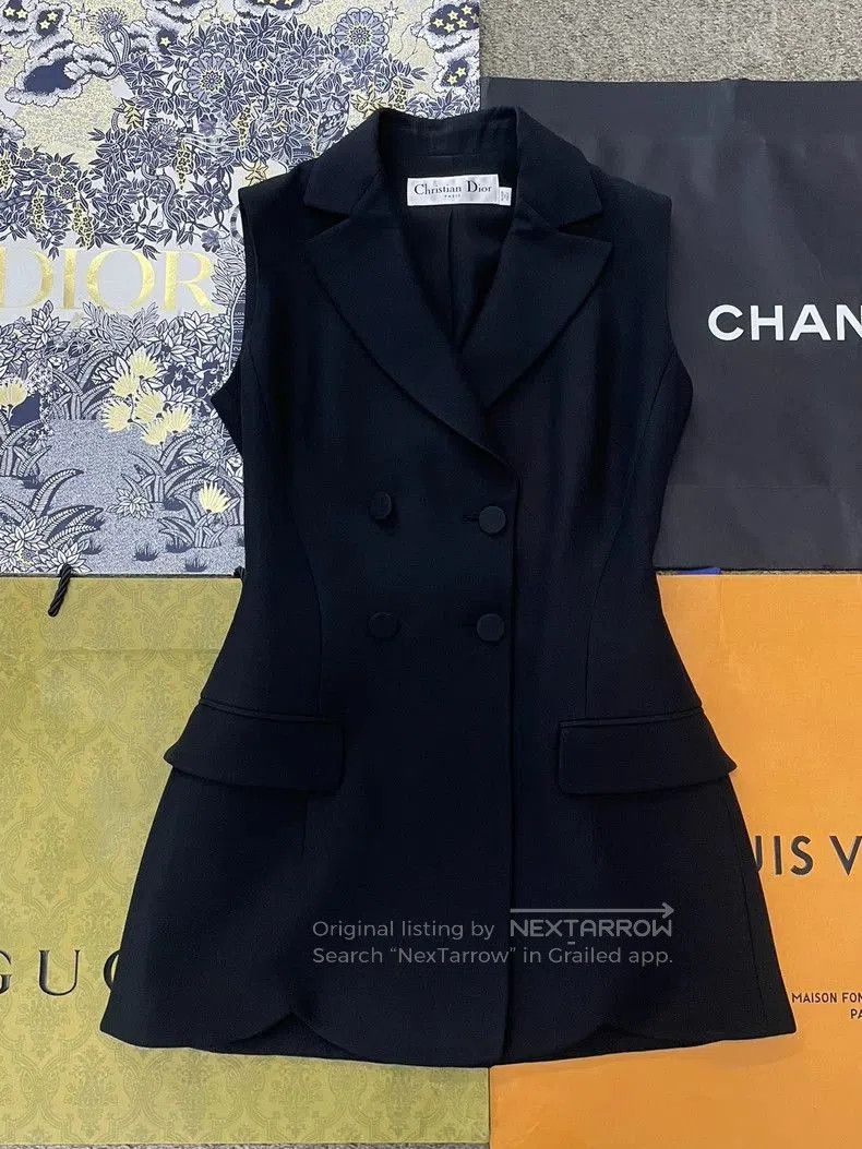 Dior Dior Black Fitted Blazer Collar Vest. Size US M / EU 48-50 / 2 - 1 Thumbnail